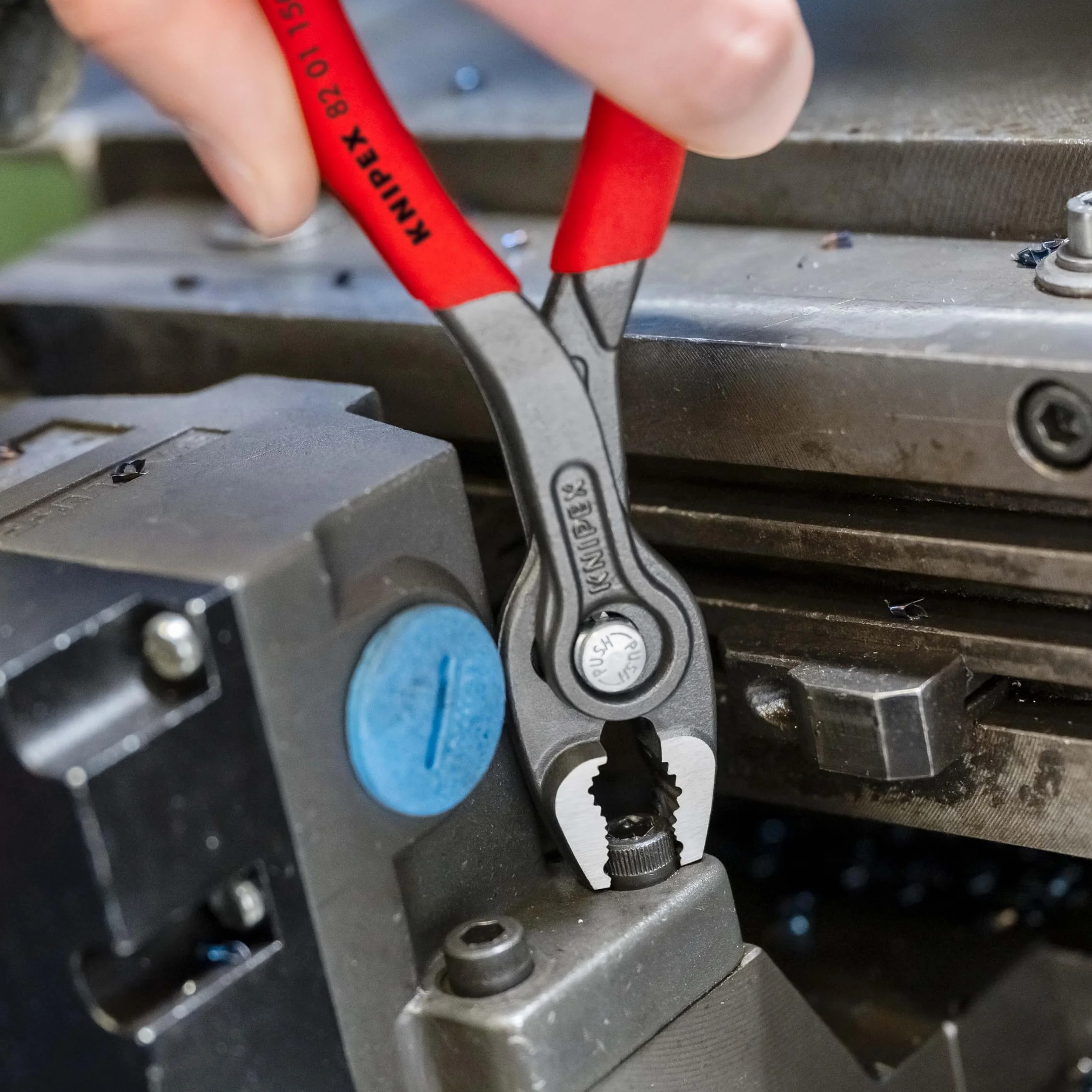 Knipex 82 01 150 Twingrip Szczypce z Chwytem od Czoła i Boku, Fosforanowana, 150 mm