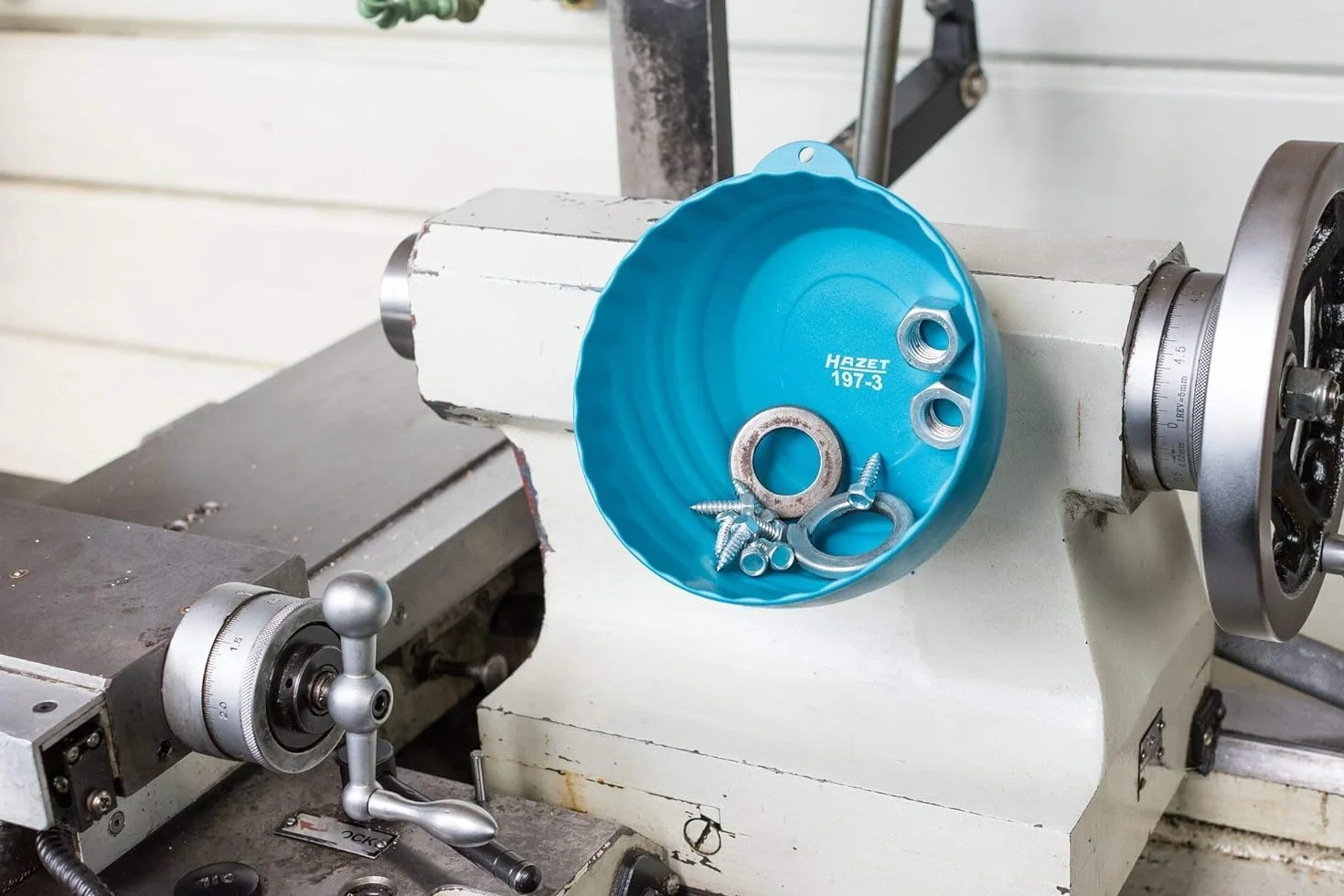 HAZET 197-3 Magnetyczna Półka 150 mm z Tworzywa Sztucznego do Przechowywania Śrub