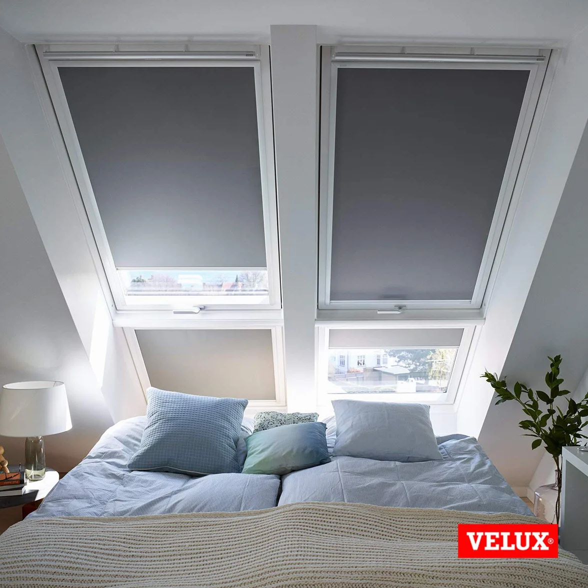 VELUX Oryginalna roleta zaciemniająca MK06 szara z białą szyną prowadzącą