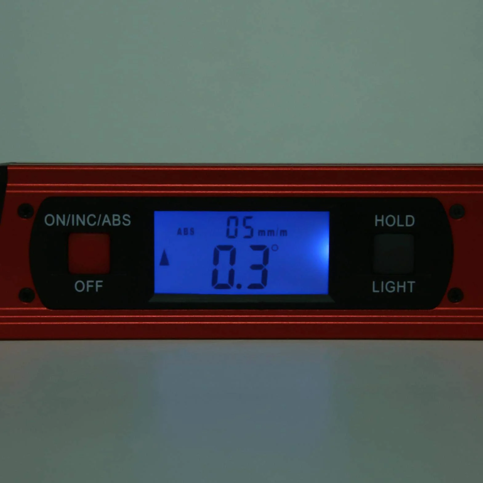 Cyfrowy kątomierz LCD poziomica 4 x 90° z magnesami czerwona