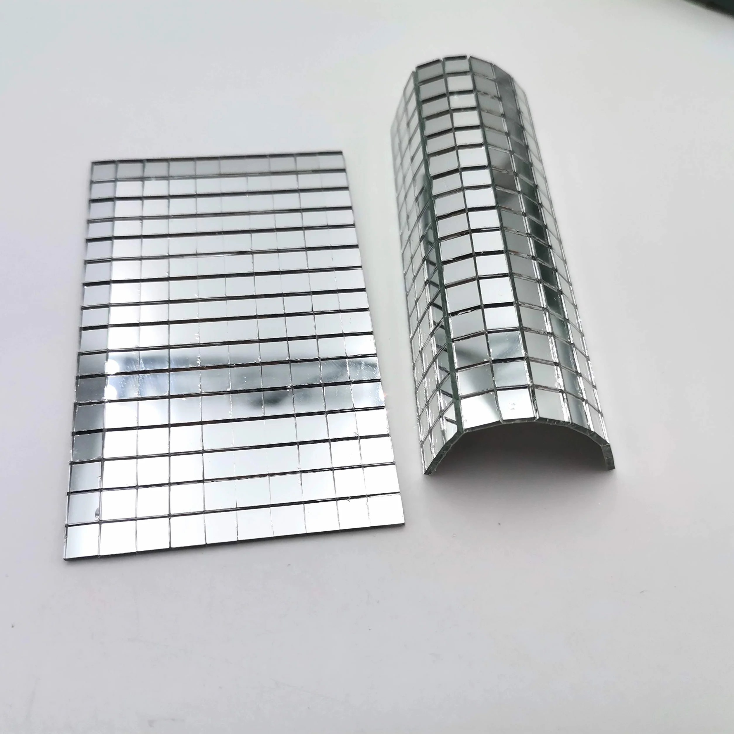 Lustro mozaika szklana do sztuki i siły, samoprzylepna mozaika 5 x 5 mm, grubość 1,5 mm, 18 mat, 2880 sztuk