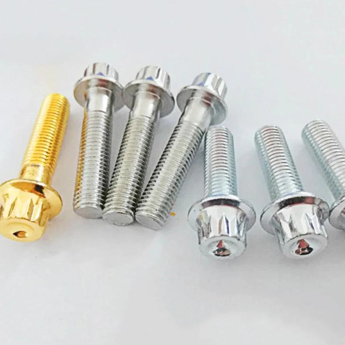 Śruby kołnierzowe Torx M7 24mm ze stali nierdzewnej 1 szt.