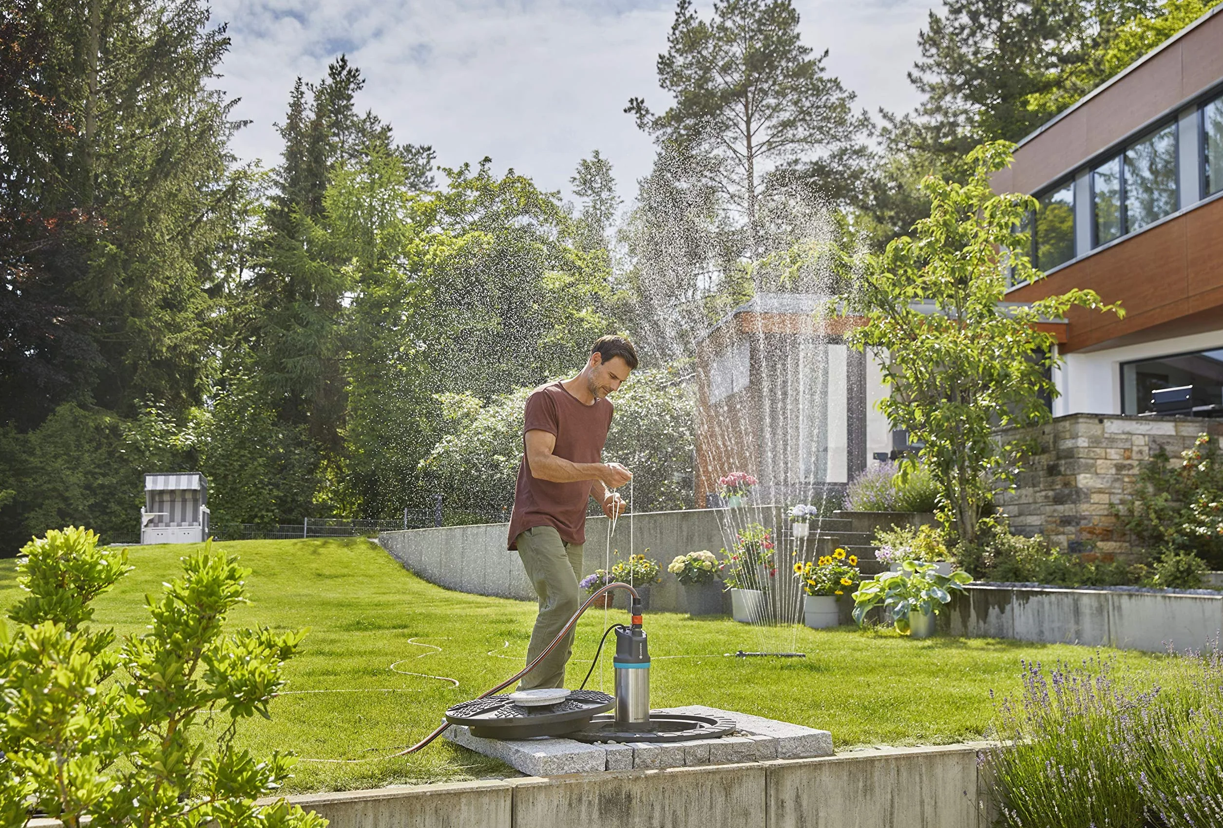 Gardena pompa zanurzeniowo-ciśnieniowa 5900/4 inox automatic 5900 l/h filtr zanieczyszczeń cicha praca zabezpieczenie przed pracą na sucho