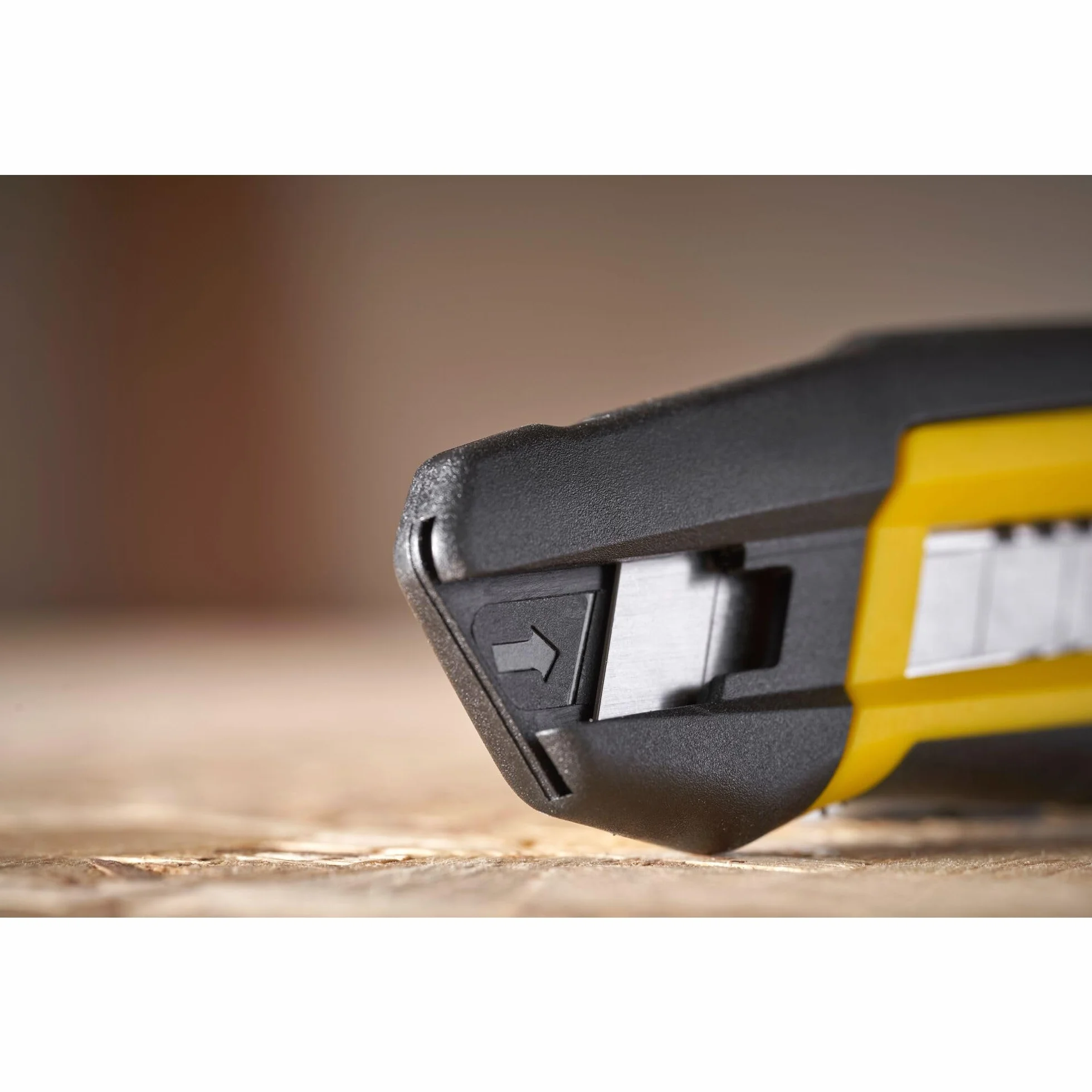 STANLEY Nóż do cięcia 18 mm STHT10500-0