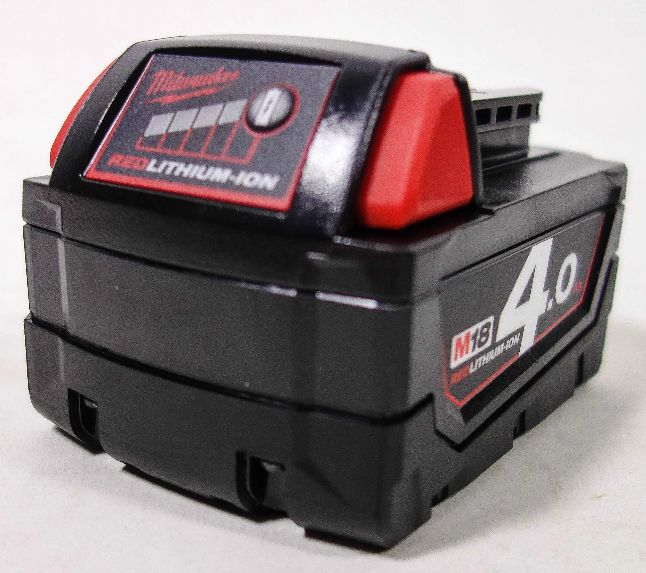 Milwaukee M18 BPD-402C Wiertarka Udarowa 18V 4,0 Ah 60 Nm 2 Poziomy Prędkości