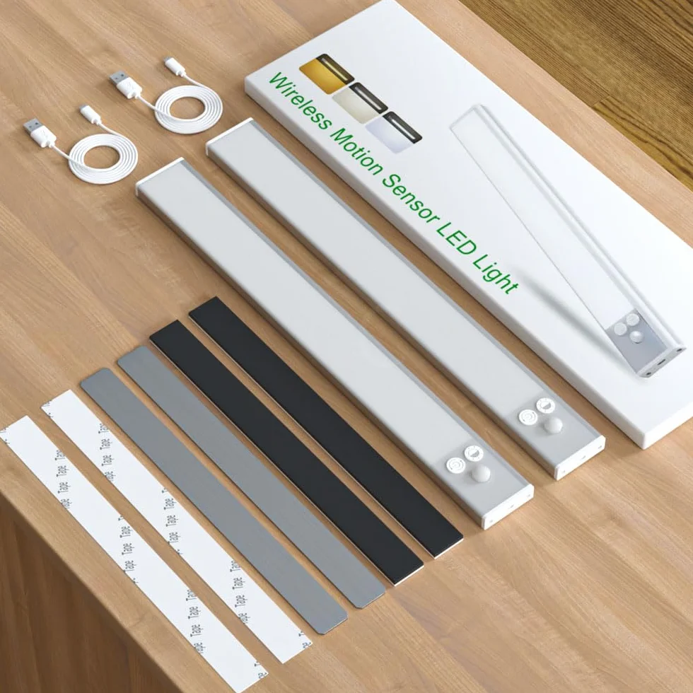 OUSFOT Oświetlenie szafki LED z czujnikiem ruchu 30 cm 2 sztuki bezprzewodowa ładowana przez USB srebrna