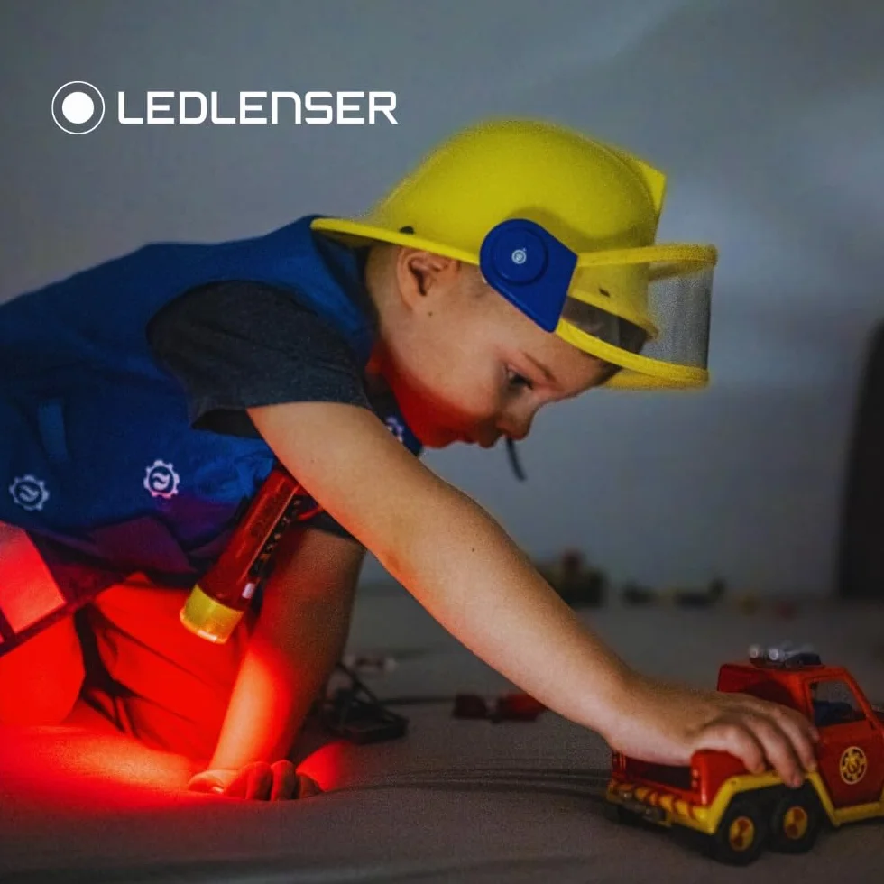 Ledlenser KidBEAM4 latarka dziecięca strażak 4 kolory LED zasilanie AAA 72 g z klipsem do kieszeni automatyczne wyłączanie