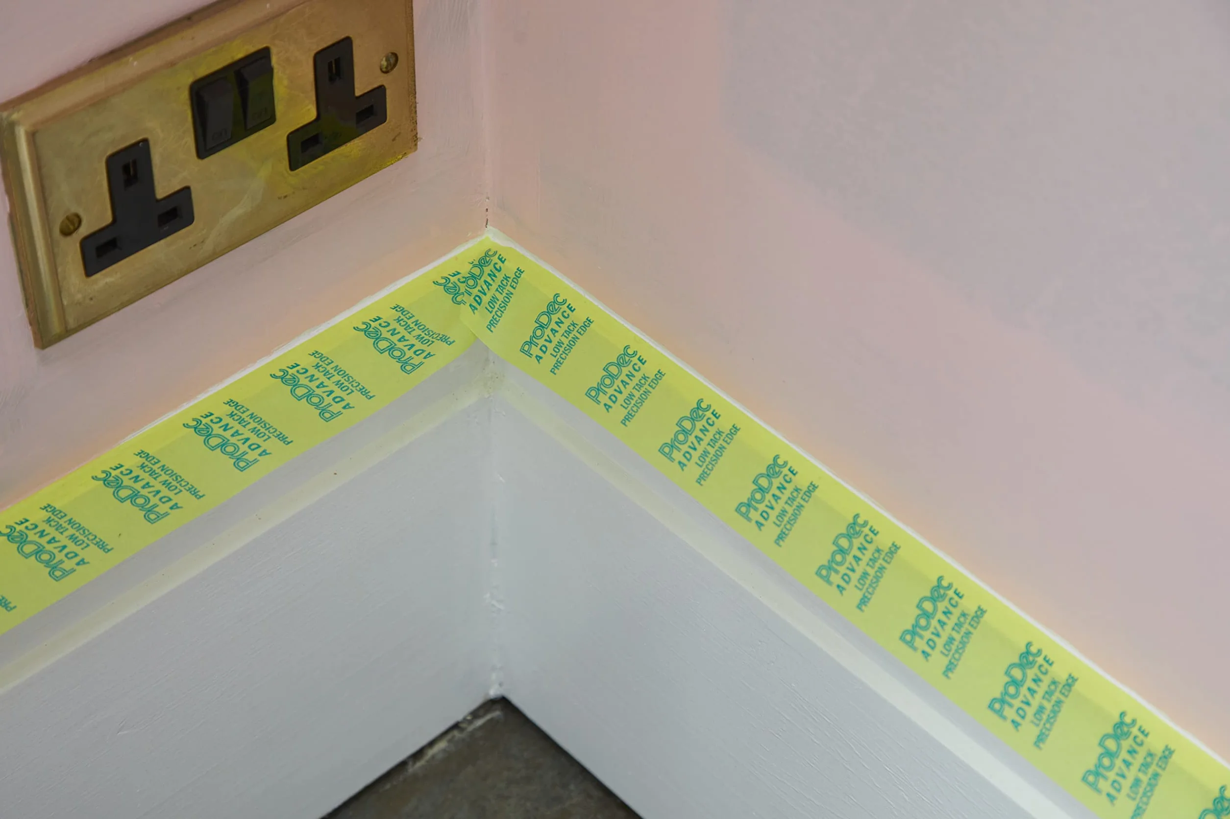 ProDec Advance Taśma maskująca Precision Edge Multi Surface niskiej przyczepności do ostrych linii