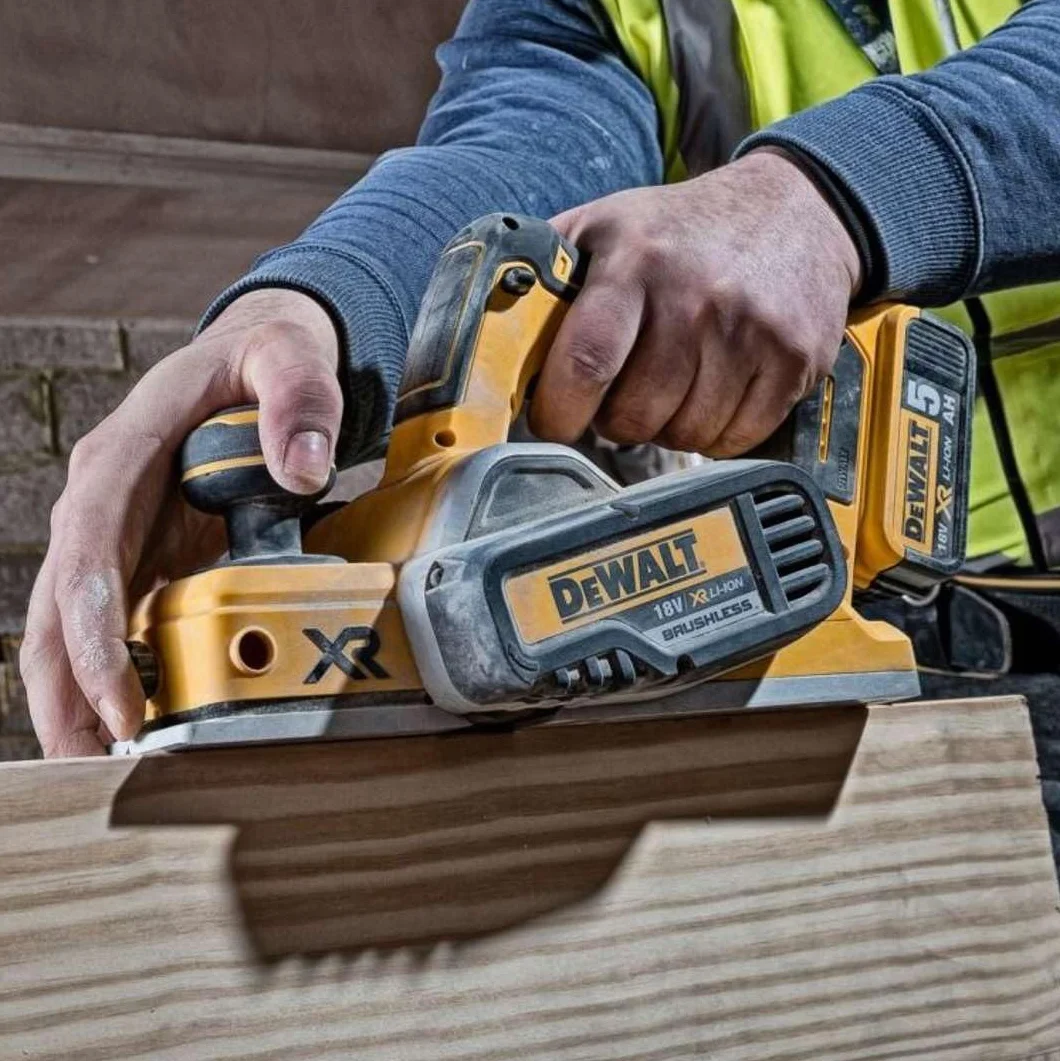 DEWALT DCP580P2-QW Cepillo sin escobillas XR 18V
