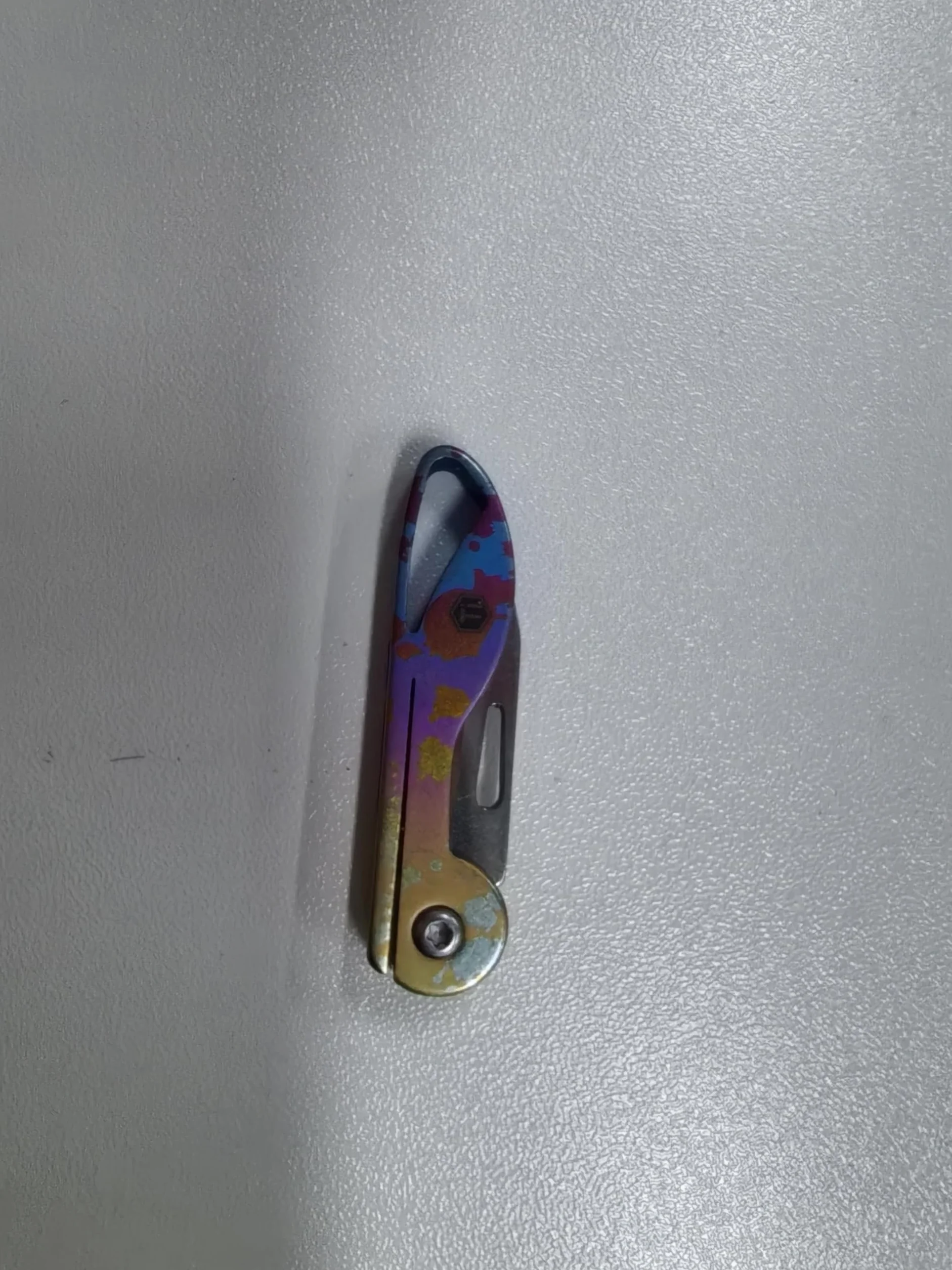 KeyUnity KK05 składany nóż tytanowy EDC z dziurką na klucz, lekki nóż do breloka camping