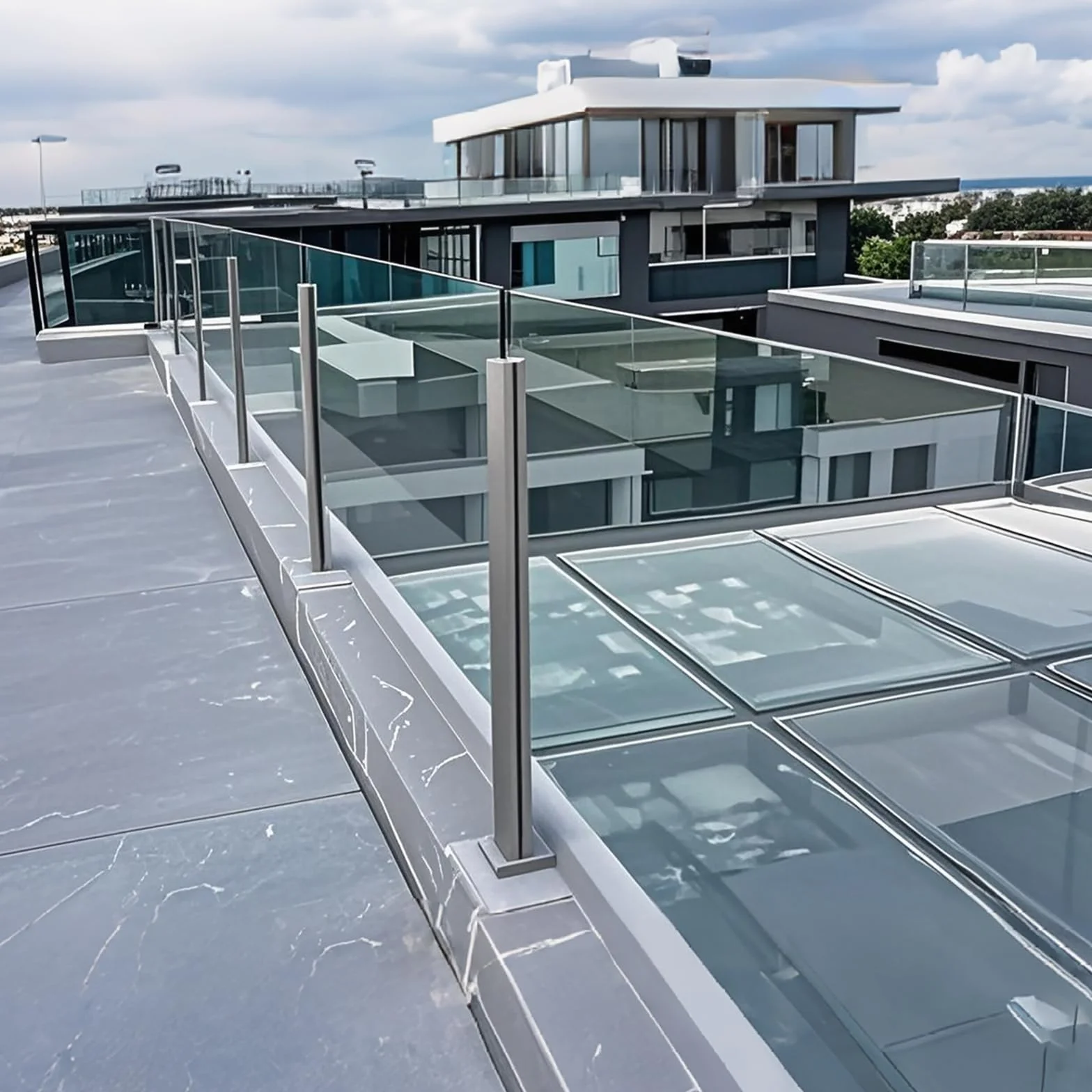 Szklany Słupek Balustradowy Topless 90cm Srebrny System ze Stali Nierdzewnej na Taras Schody Balkon
