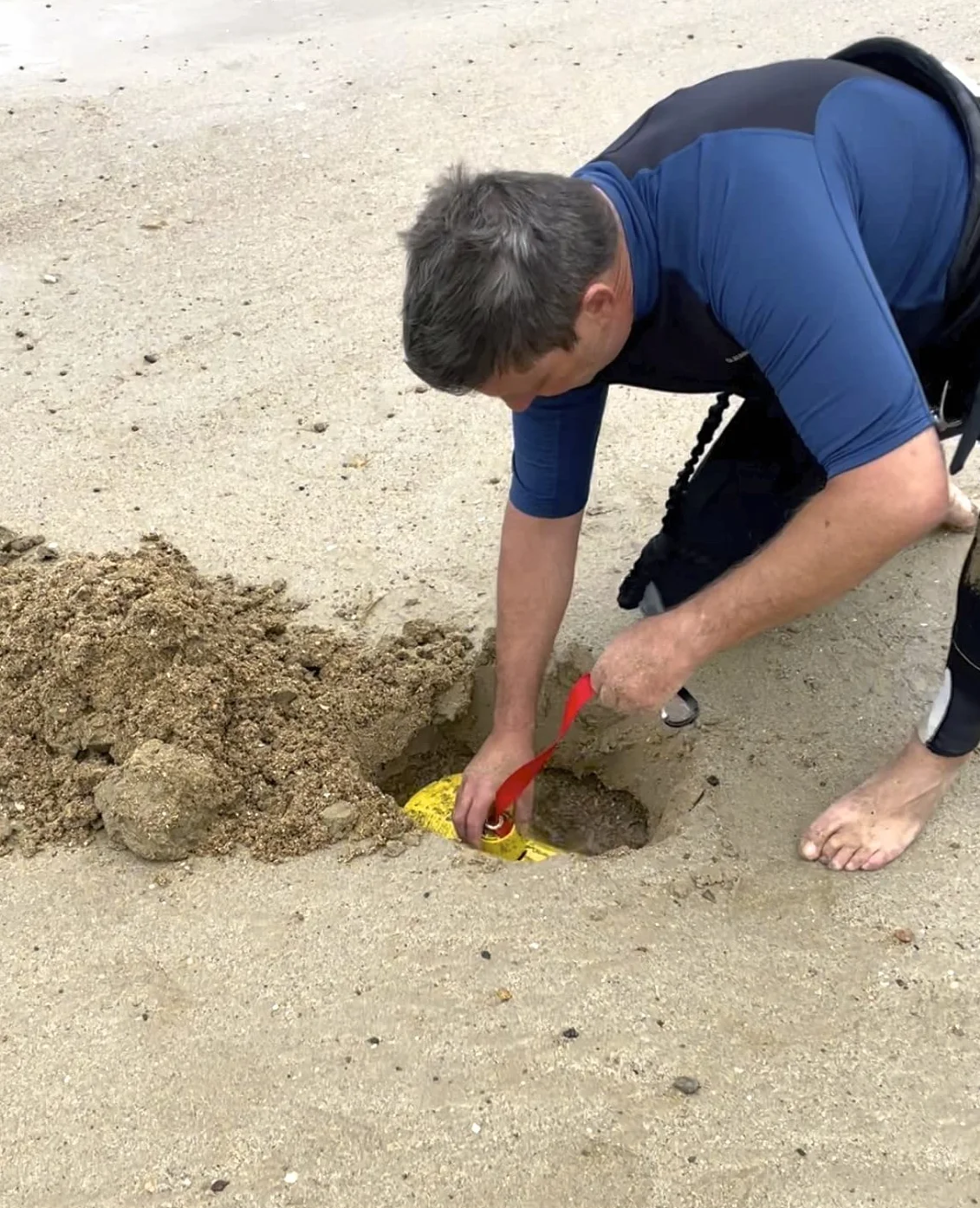 BeachGrip – Kotwica do kitesurfingu – Innowacyjna kotwica do samodzielnego startu – Mała, lekka, łatwa w użyciu i trwała – Idealny sprzęt do wodowania latawca, gdy jesteś sam na plaży!