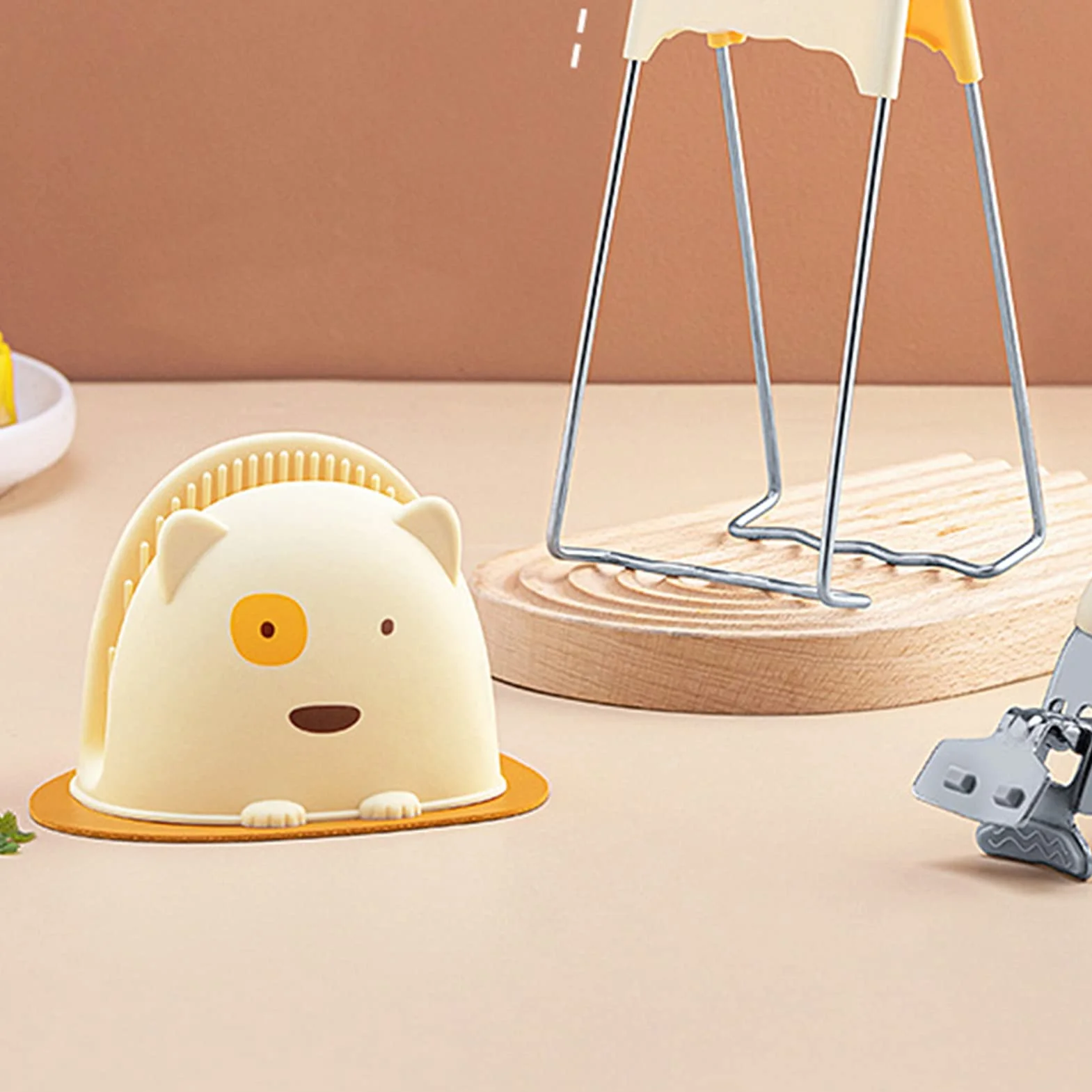 Silikonowe Rękawice Kuchenne Cute Cartoon Pinch Grip Mini Ochraniacz na Palce Uchwyt na Garnek Żółty