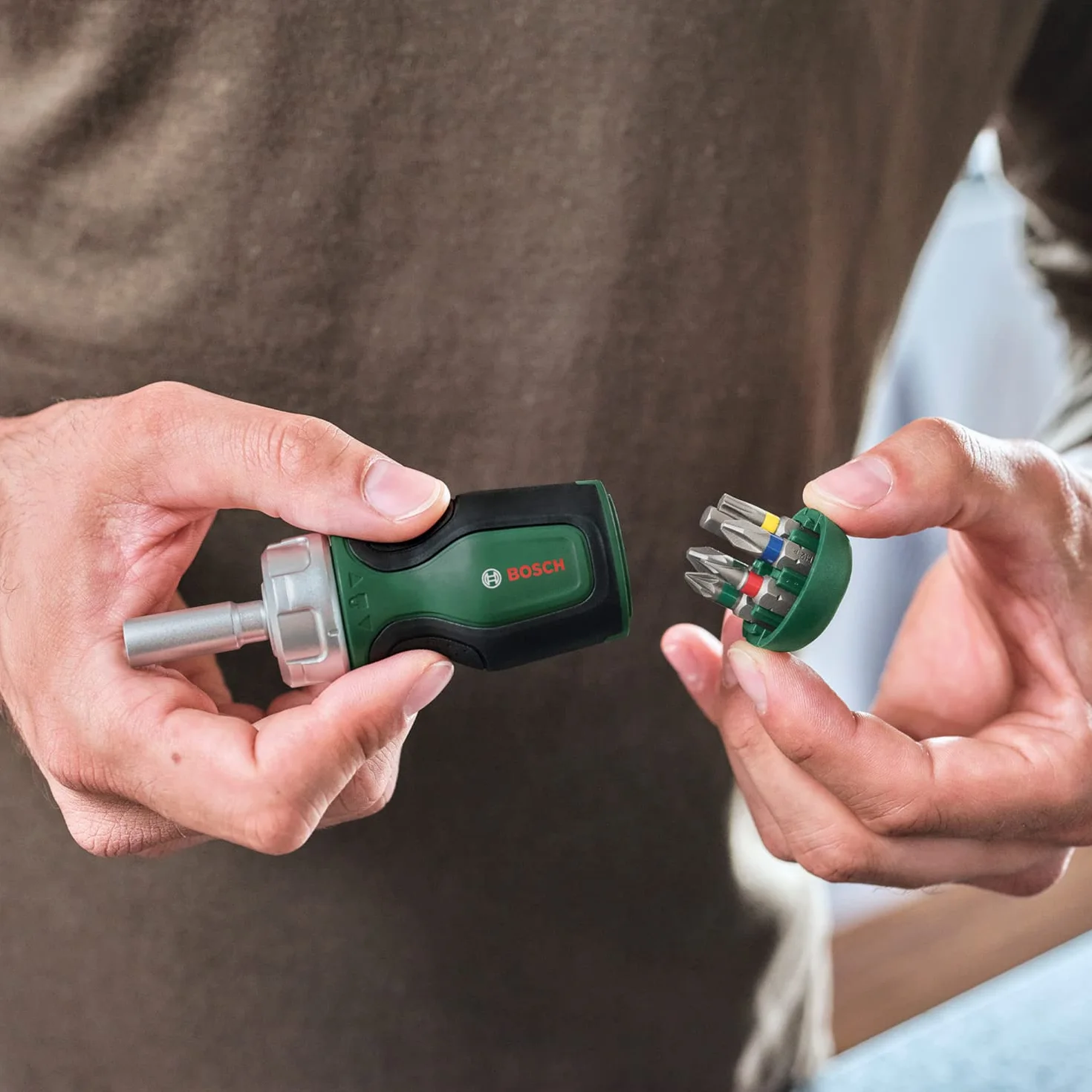 Bosch wkrętak z grzechotką 6 końcówek PZ1/2 PH2 SL4 TX25 HEX5 uchwyt magnetyczny