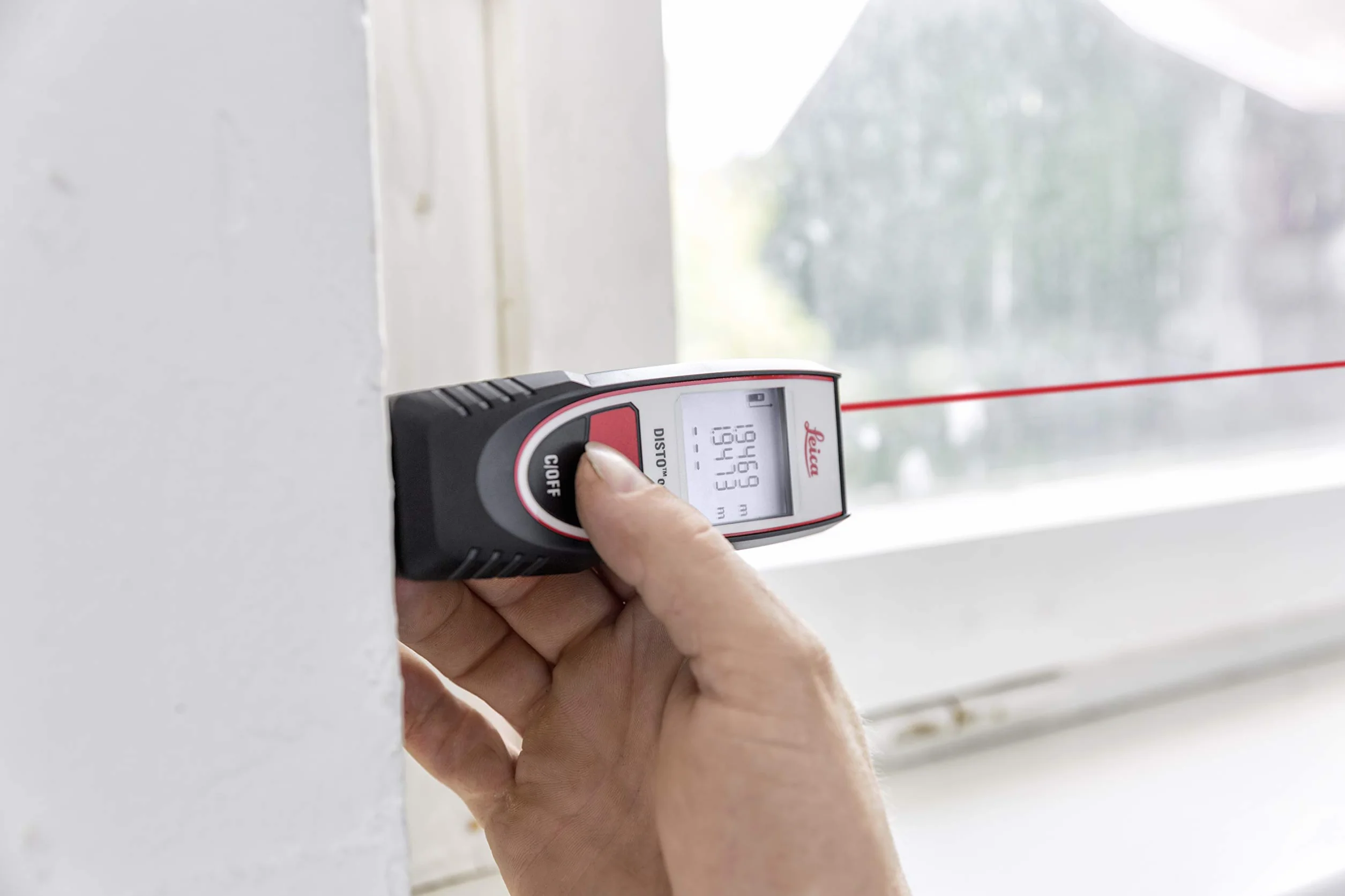 Leica DISTO One – prosty dalmierz laserowy do szybkich pomiarów, zasięg 20 m