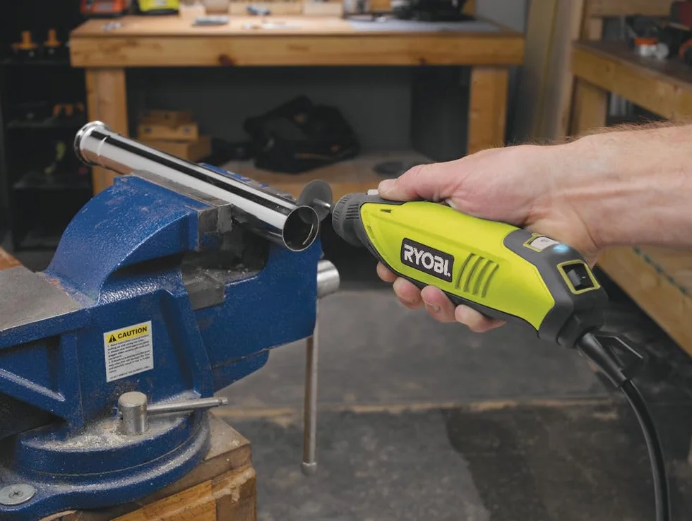 Ryobi EHT150V Mini Szlifierka Sieciowa 150W Tuleja Zaciskowa 3,2 mm Zestaw 115 Akcesoriów Walizka
