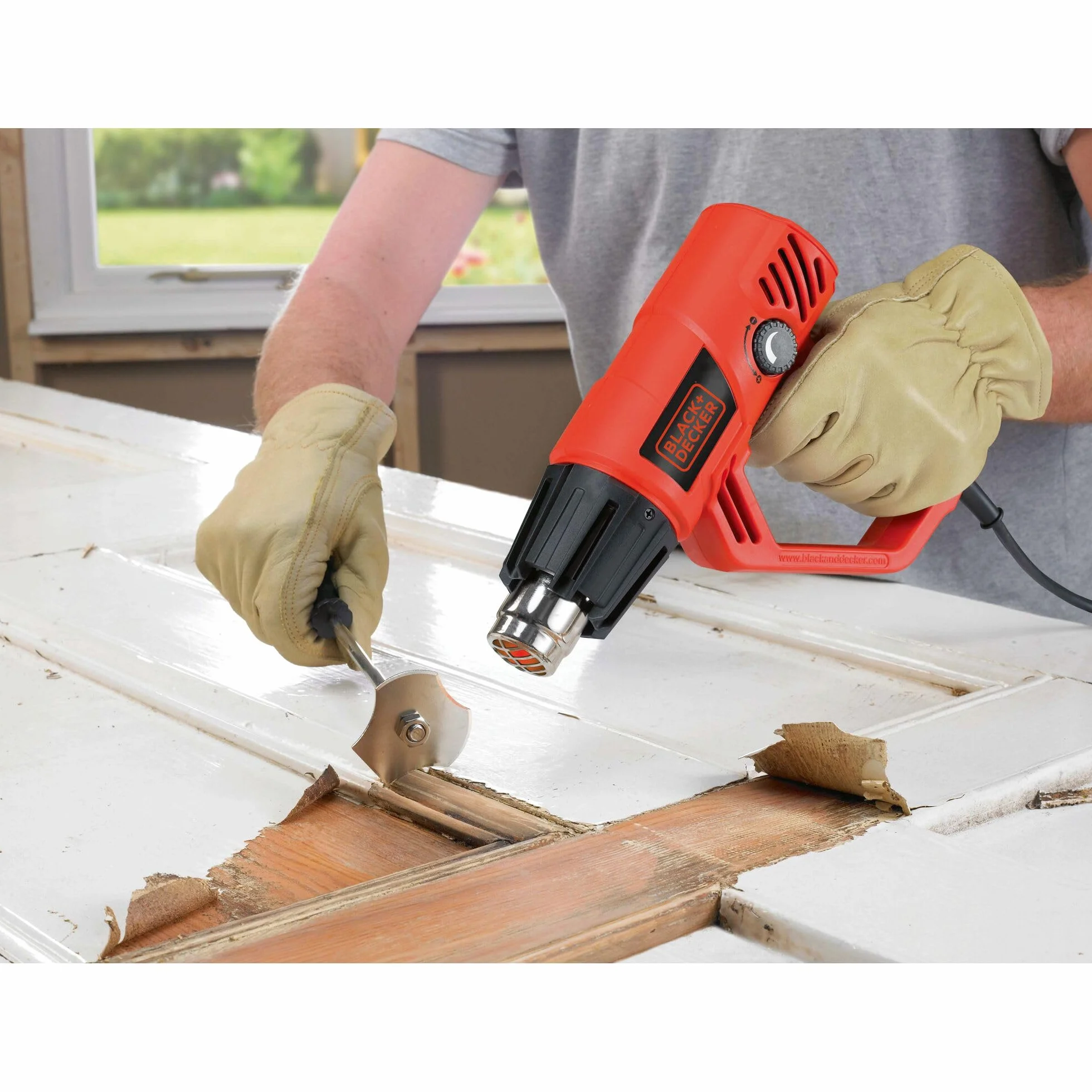 BLACK & DECKER Wytrzymały Decapador térmico 2000W, temperatura 50-450/90-600°C, 5 akcesoriów