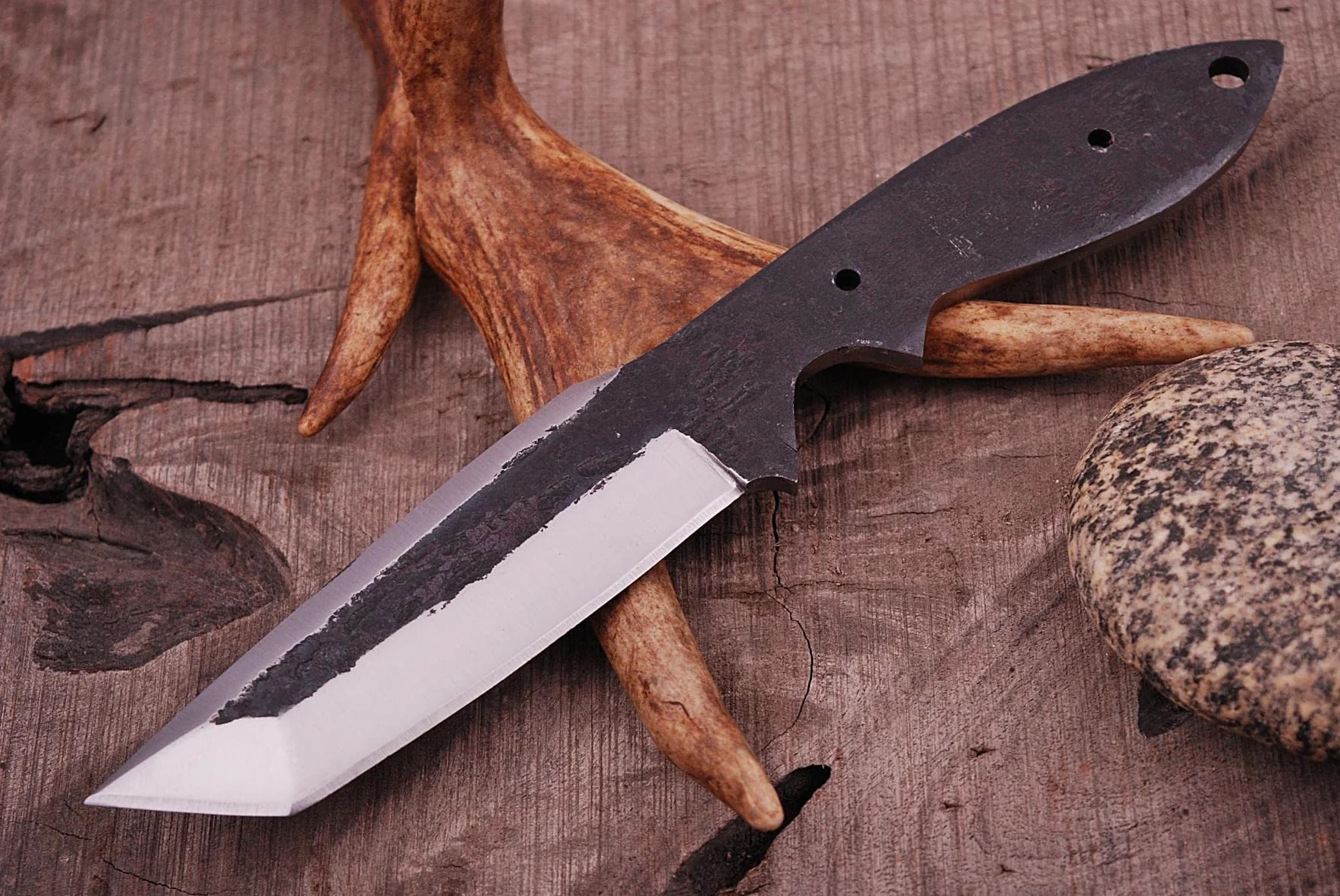 JagdNicker nóż stal węglowa 1095 surowe ostrze niklowe 951EA czarny