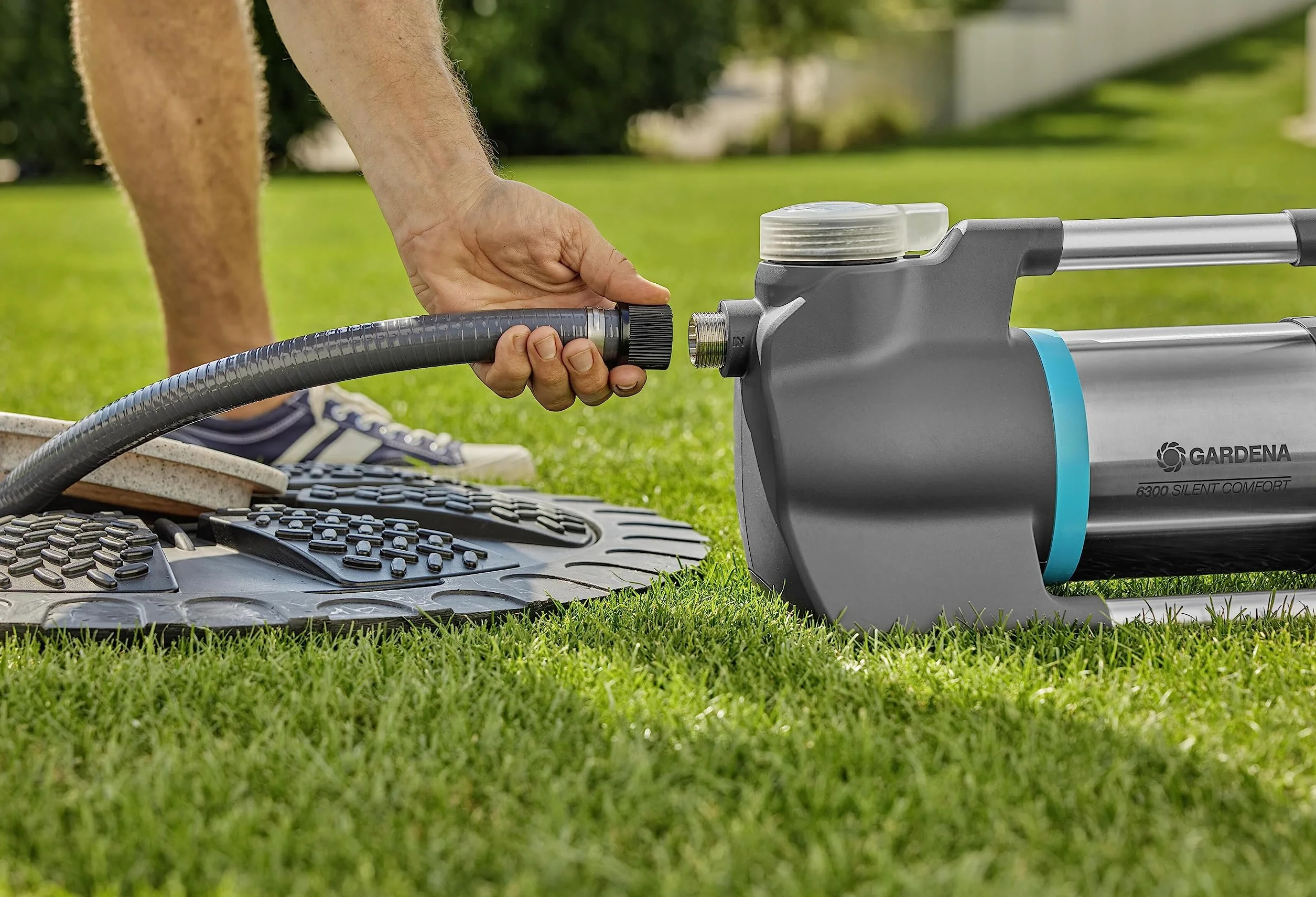 Gardena pompa ogrodowa 6300 SilentComfort: Cicha pompa nawadniająca sterowana przez aplikację, tłoczenie 6300 l/h, zabezp. przed pracą na sucho, stal nierdzew., energoosz. i wodoszcz. (9058-20)