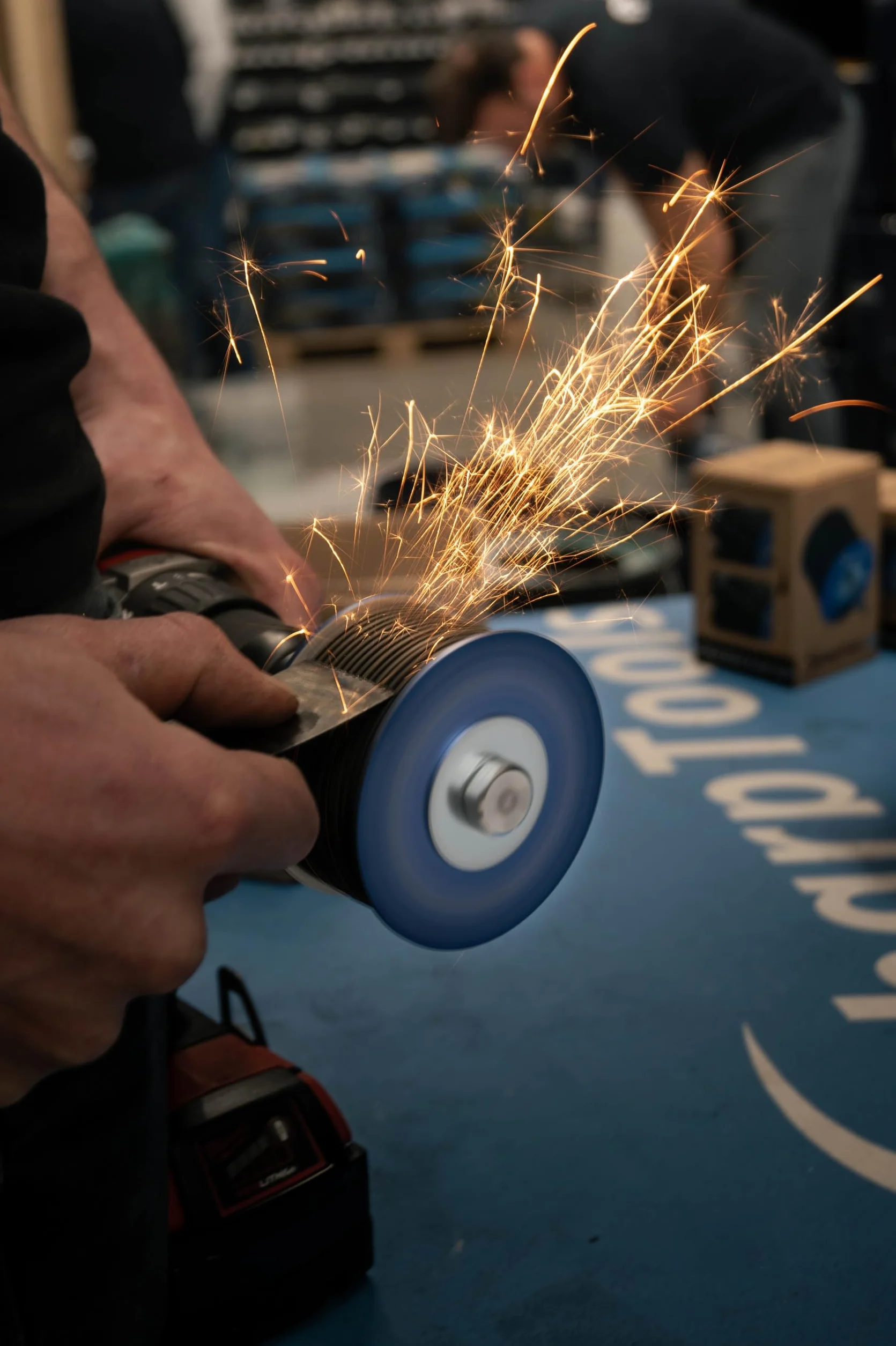 SharpTools 1.0 Multitool Brzeszczoty Ostrzałka - Akcesoria do narzędzi wielofunkcyjnych