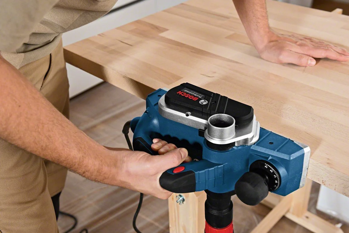 Bosch Professional strug GHO 26-82 D