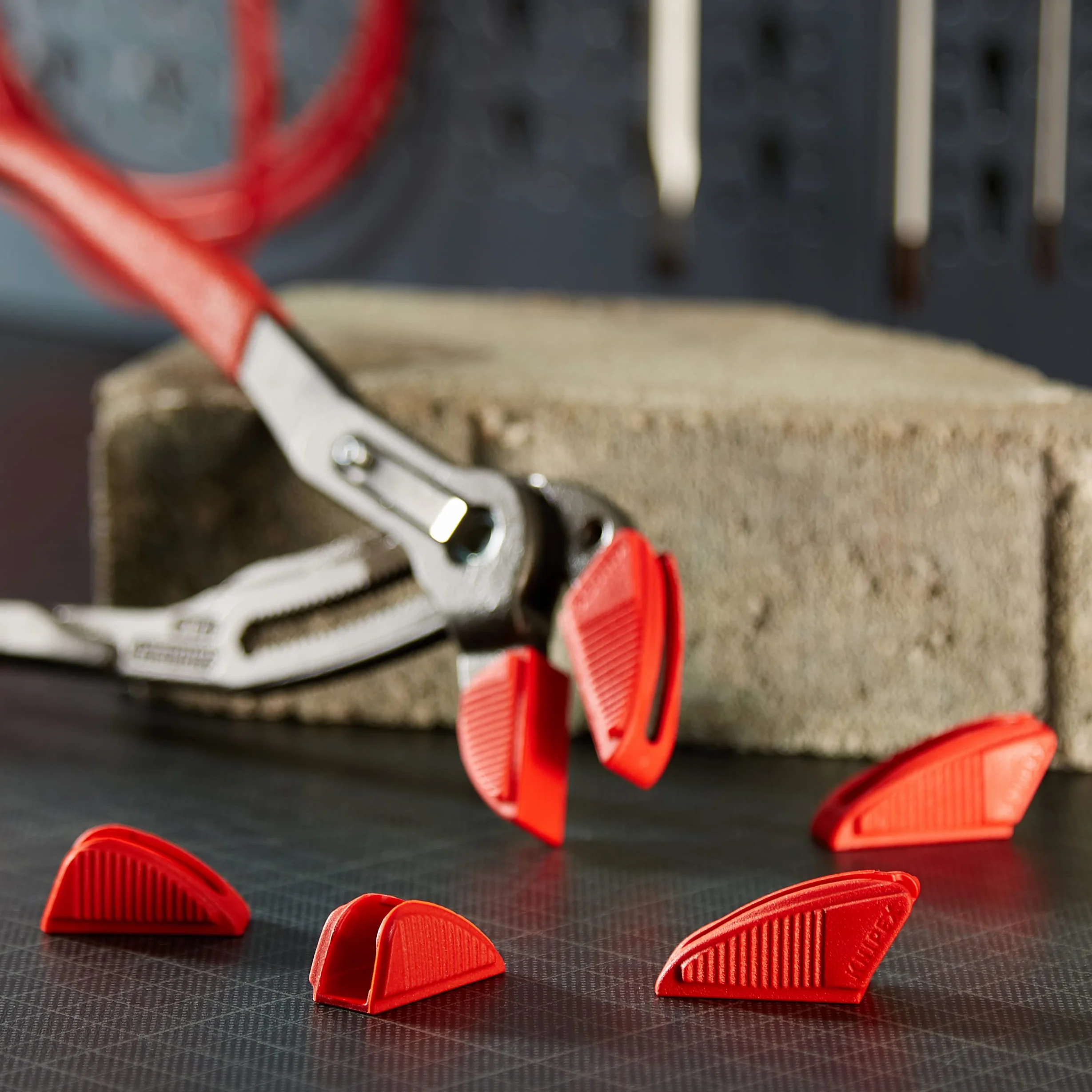 KNIPEX Trzy pary nakładek ochronnych z tworzywa sztucznego na szczęki 86 09 250 V01