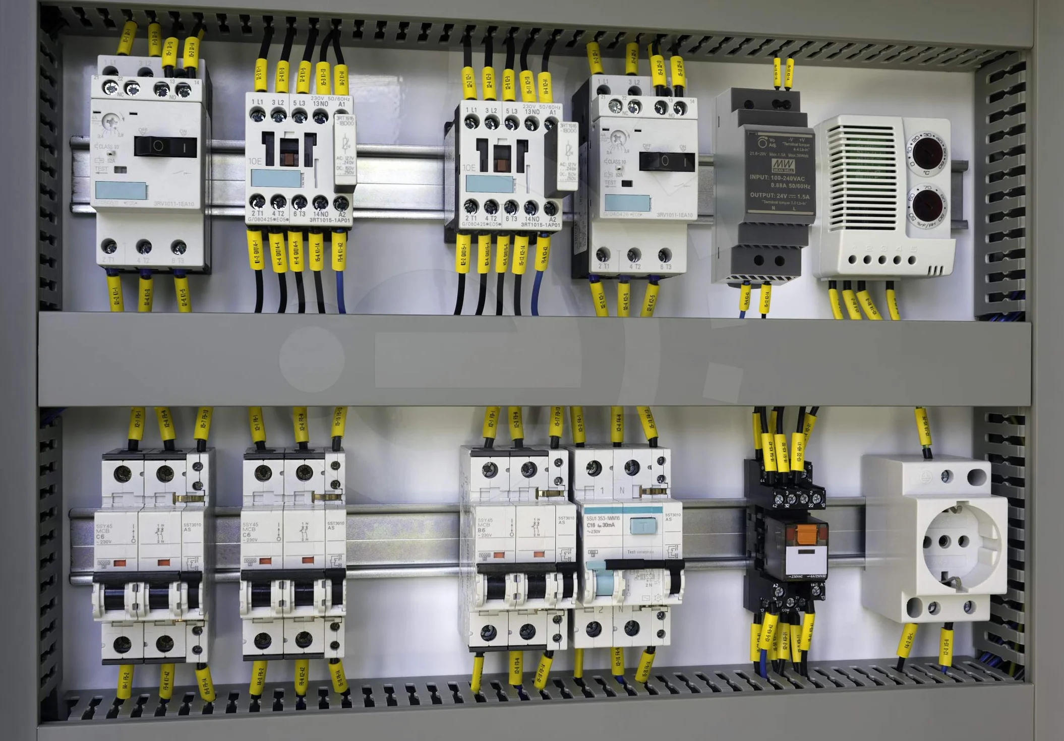 24 VDC | 1,5 A | 36 W | Mean Well HDR-30-24 zasilacz szynowy DIN-Rail