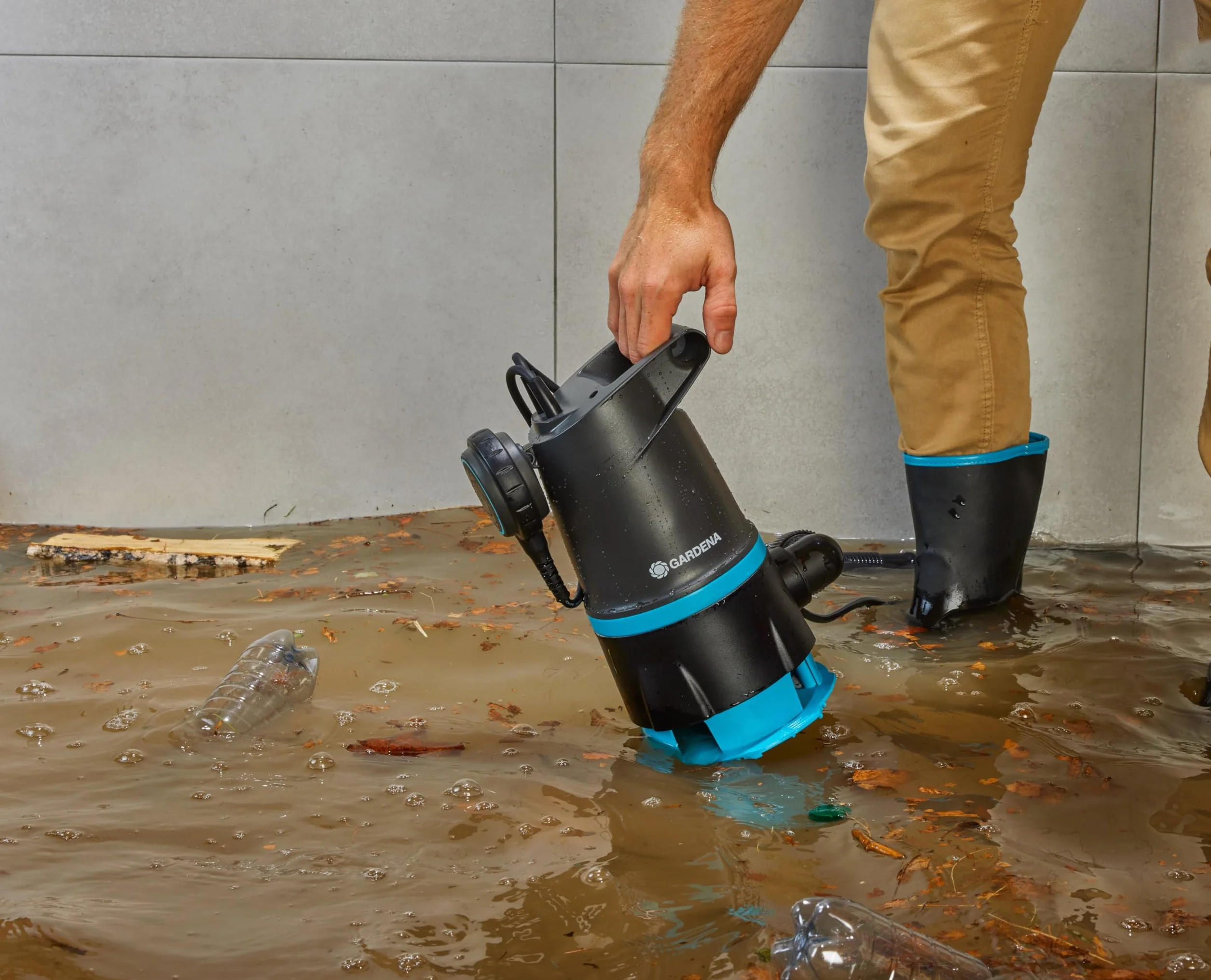 Gardena 20000 BASIC pompa głębinowa 2 w 1, 20 000 l/h, przełącznik pływakowy