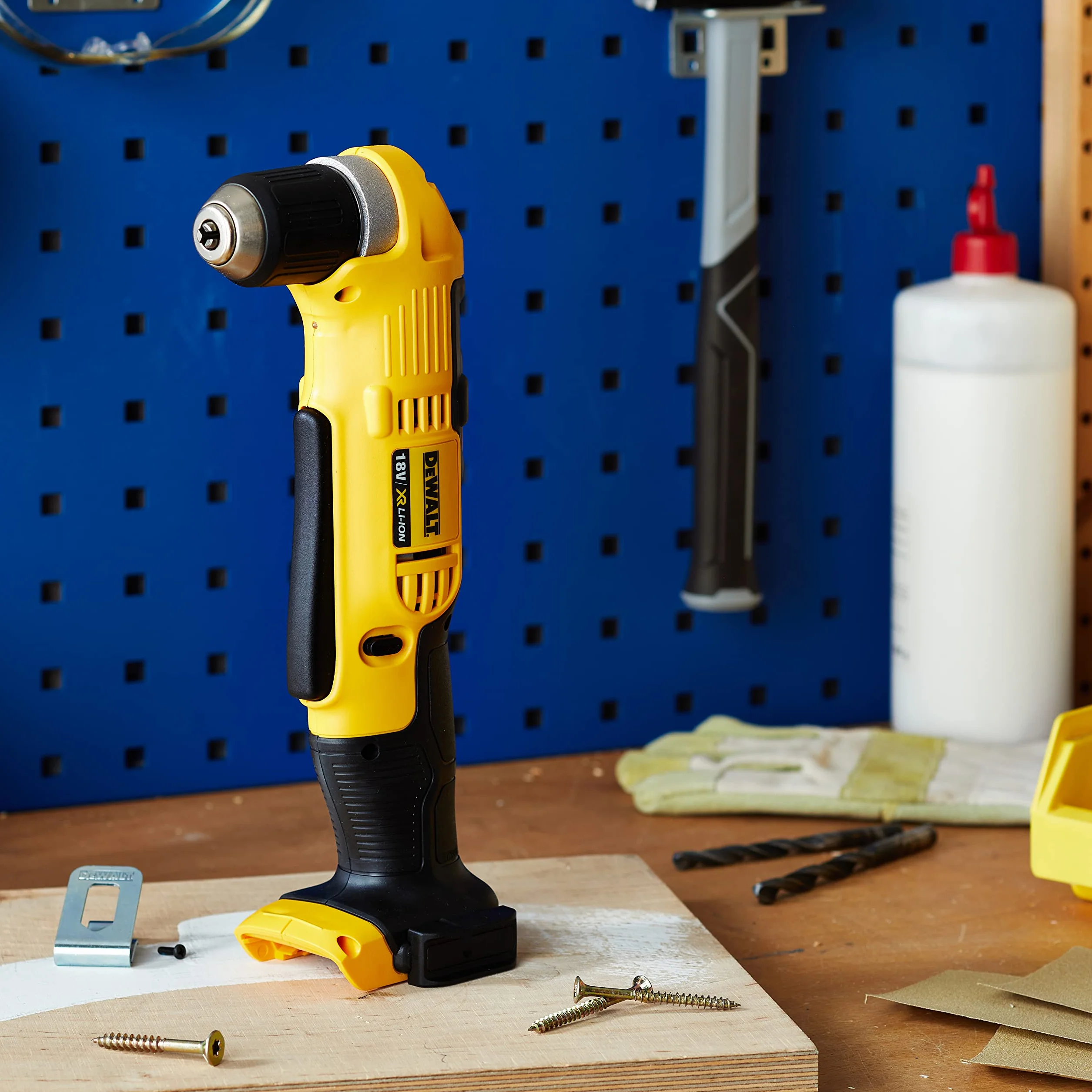 DEWALT Taladro angular XR 18V 10mm 33Nm bez ładowarki/akumulatora