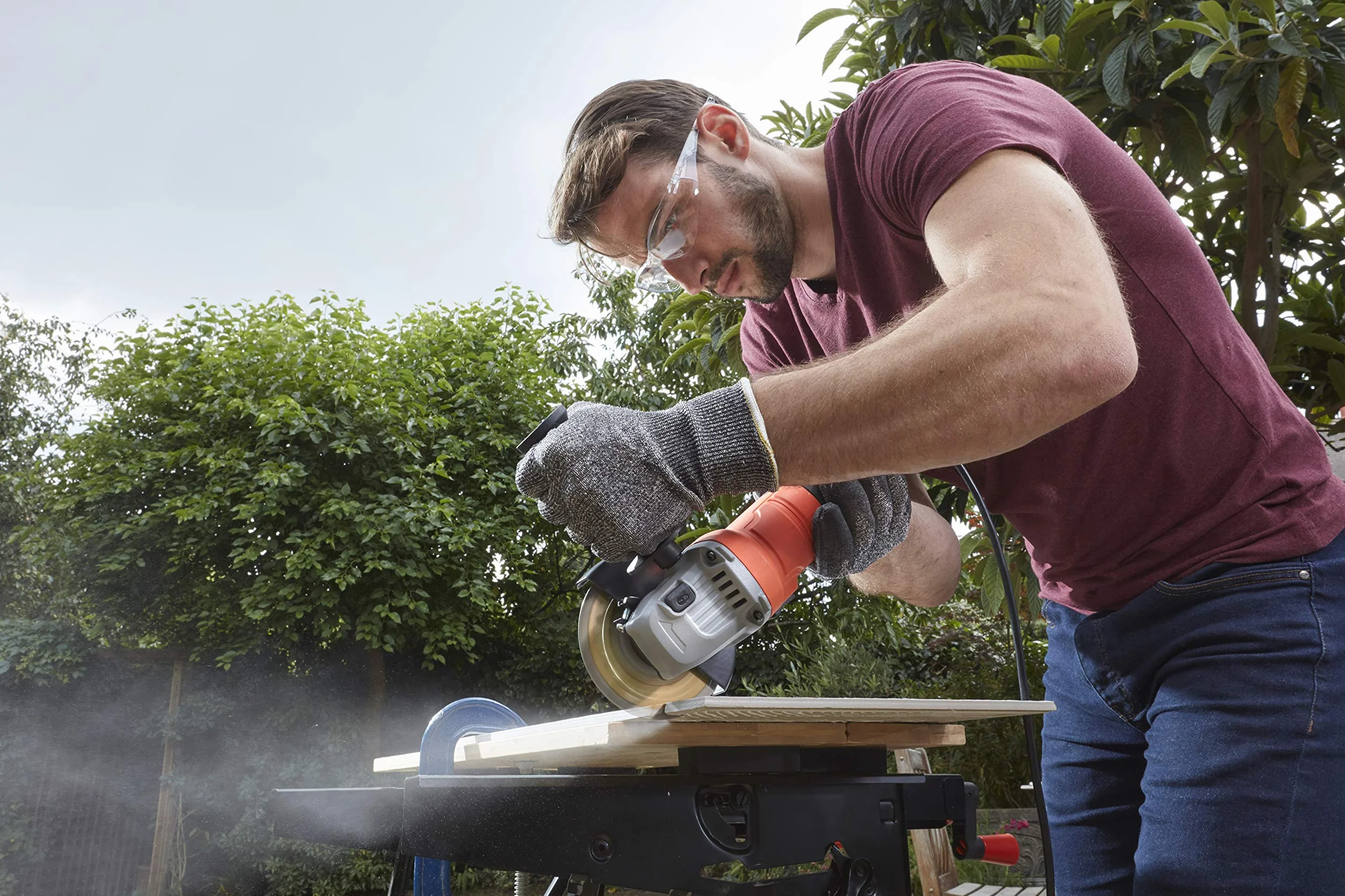 Black+Decker Szlifierka kątowa 710 W 115 mm BEG010