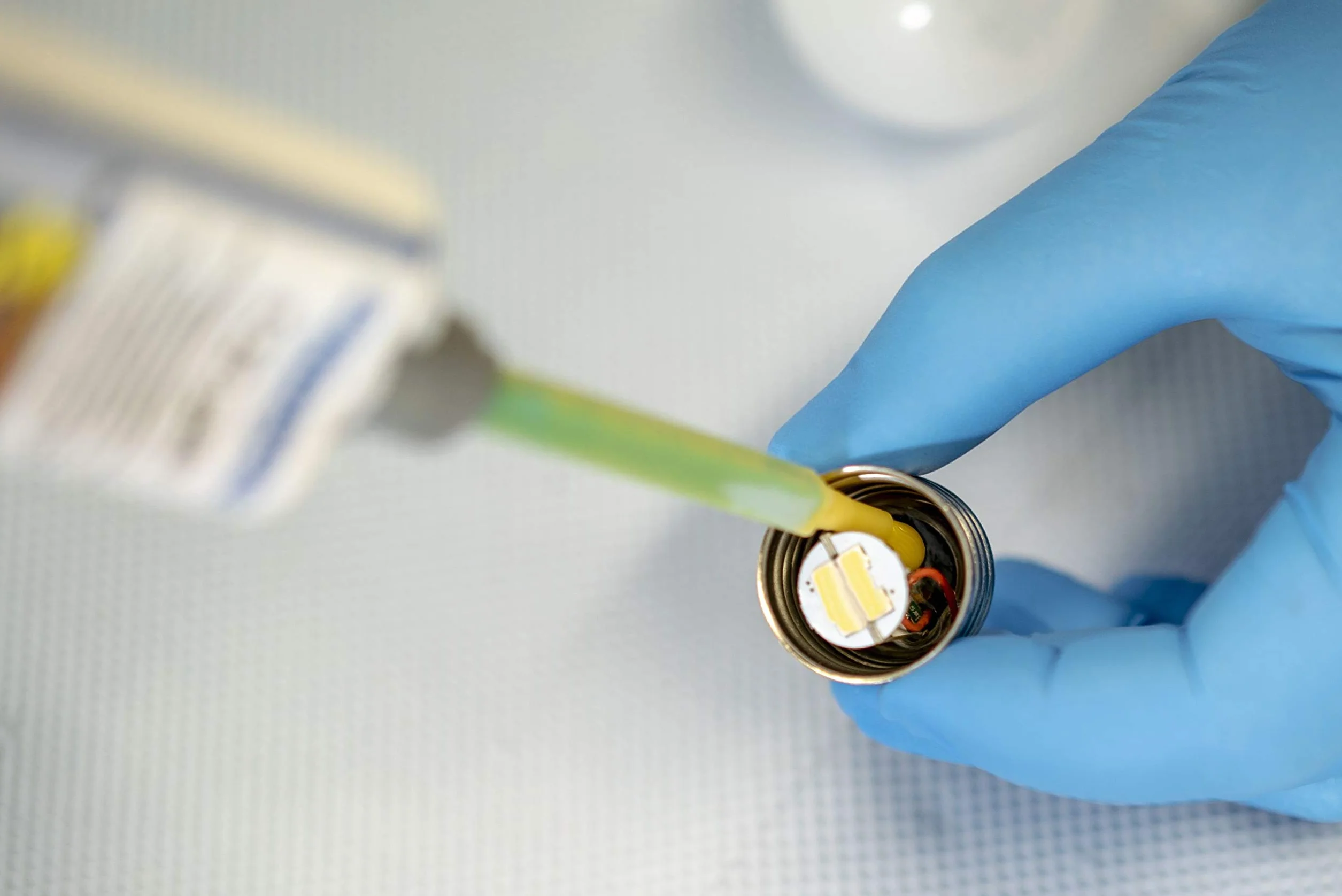 Weicon 10651050 Easy-Mix S 50 żółta, 2-K epoksydowa masa odlewnicza do komponentów elektronicznych