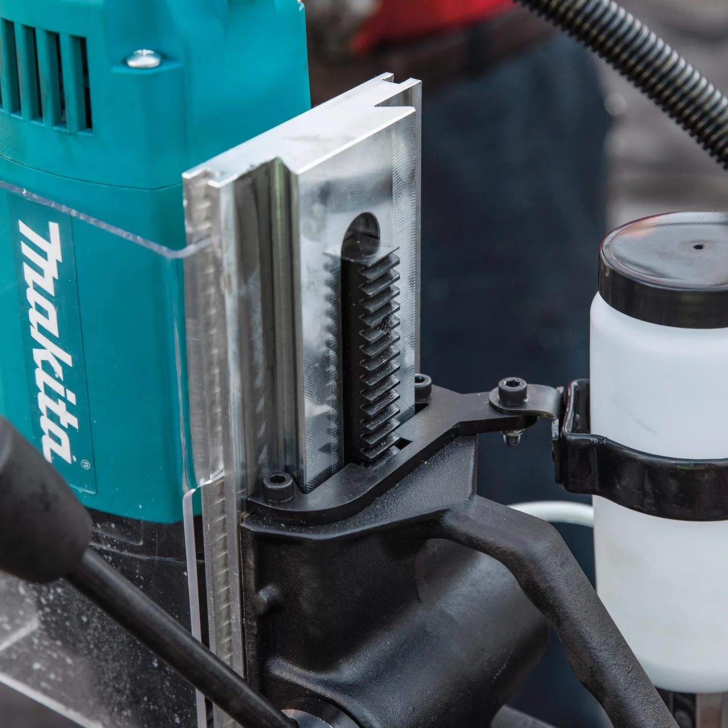 Makita HB350 Wiertarka magnetyczna 1050 W