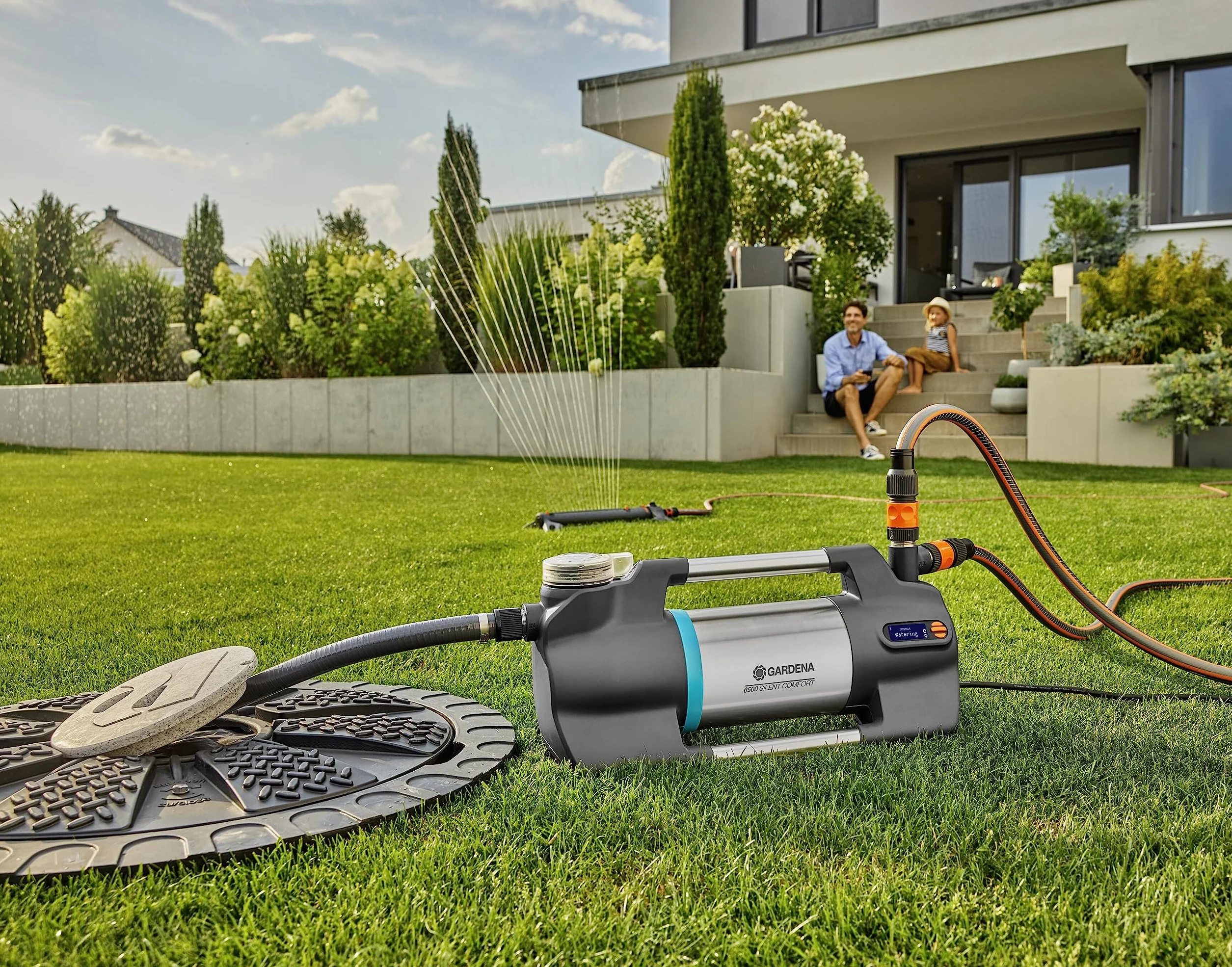 Gardena pompa ogrodowa 6500 SilentComfort: Cicha pompa nawadniająca sterowana przez aplikację, tłoczenie 6500 l/h, zabezp. przed pracą na sucho, stal nierdzew., energoosz. i wodoszcz. (9059-20)