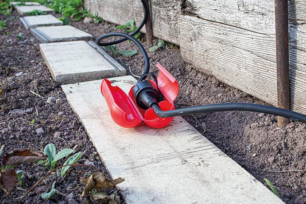 Schwabe Sicherheitsbox Schuko Stecker Buchse Außenbereich IP44 Rot 48707