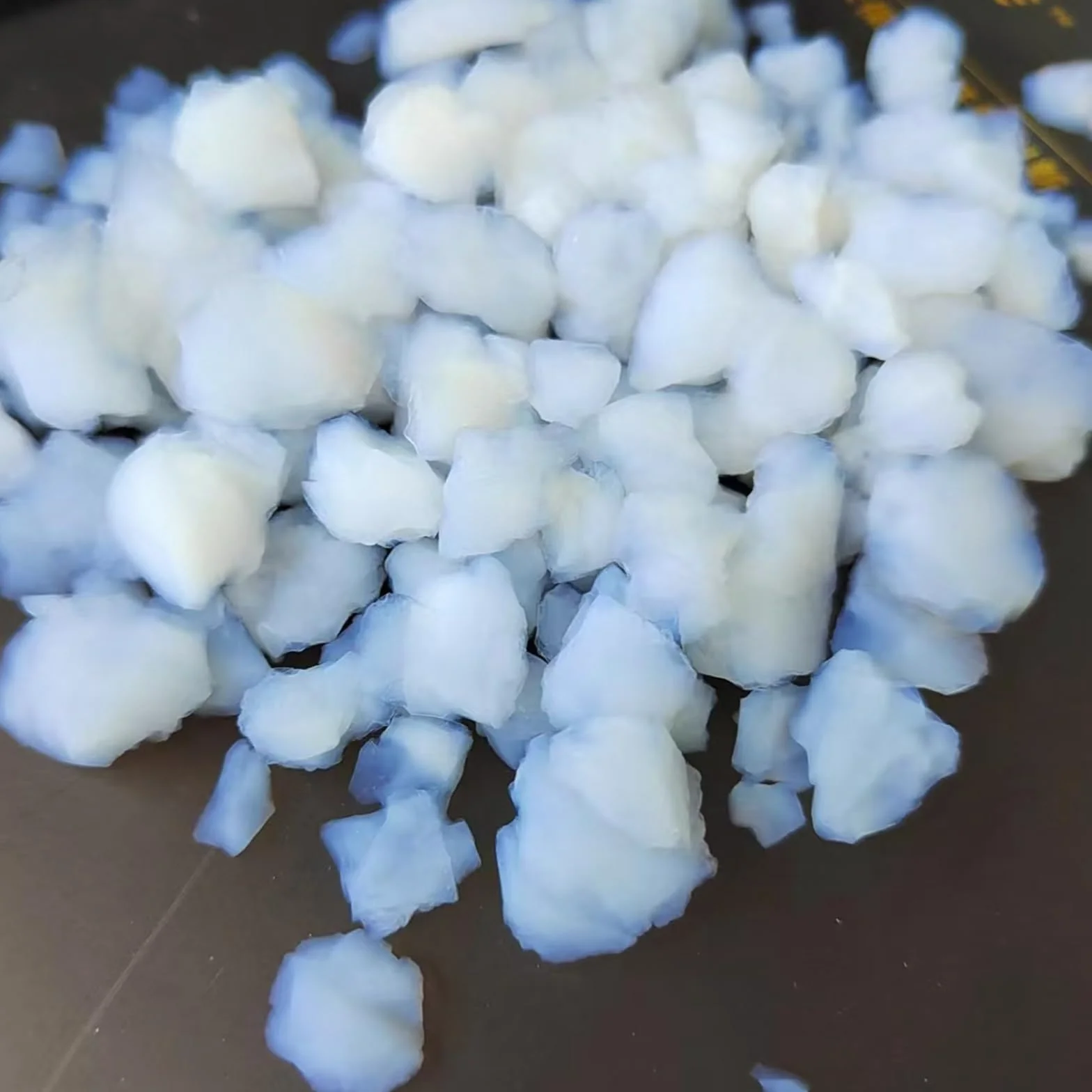 Aerogel Block - porowate stałe stałe granulki zmniejszające palność hydrofobowe do edukacji dzieci i prezenty dla nauczycieli (rozmiar cząstek 10-40 mm, 50 g)