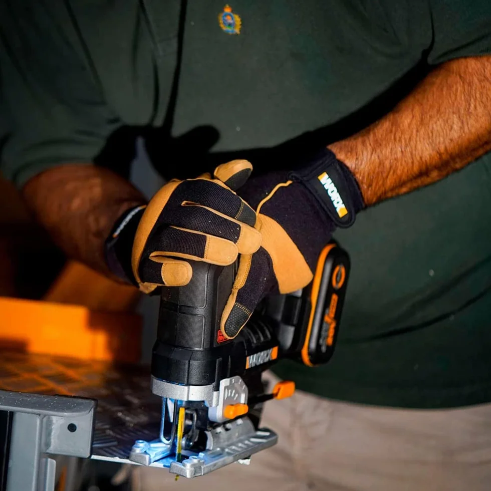 WORX Nitro WX542 akumulatorowa wyrzynarka wahadłowa 20 V silnik bezszczotkowy z adapterem ssącym