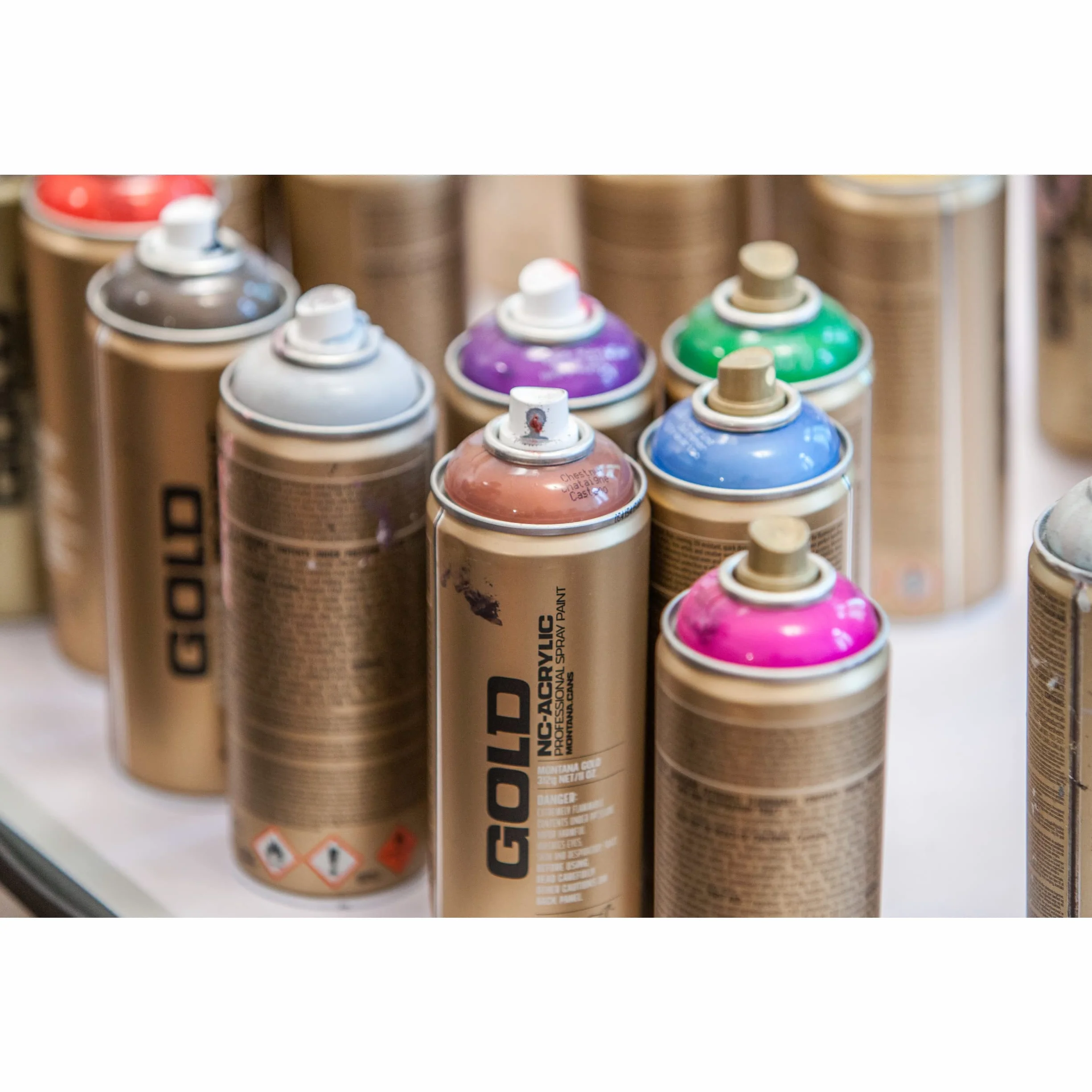 Montana Cans puszka w sprayu złota Gld400 M3000 400 ml złoty chrom