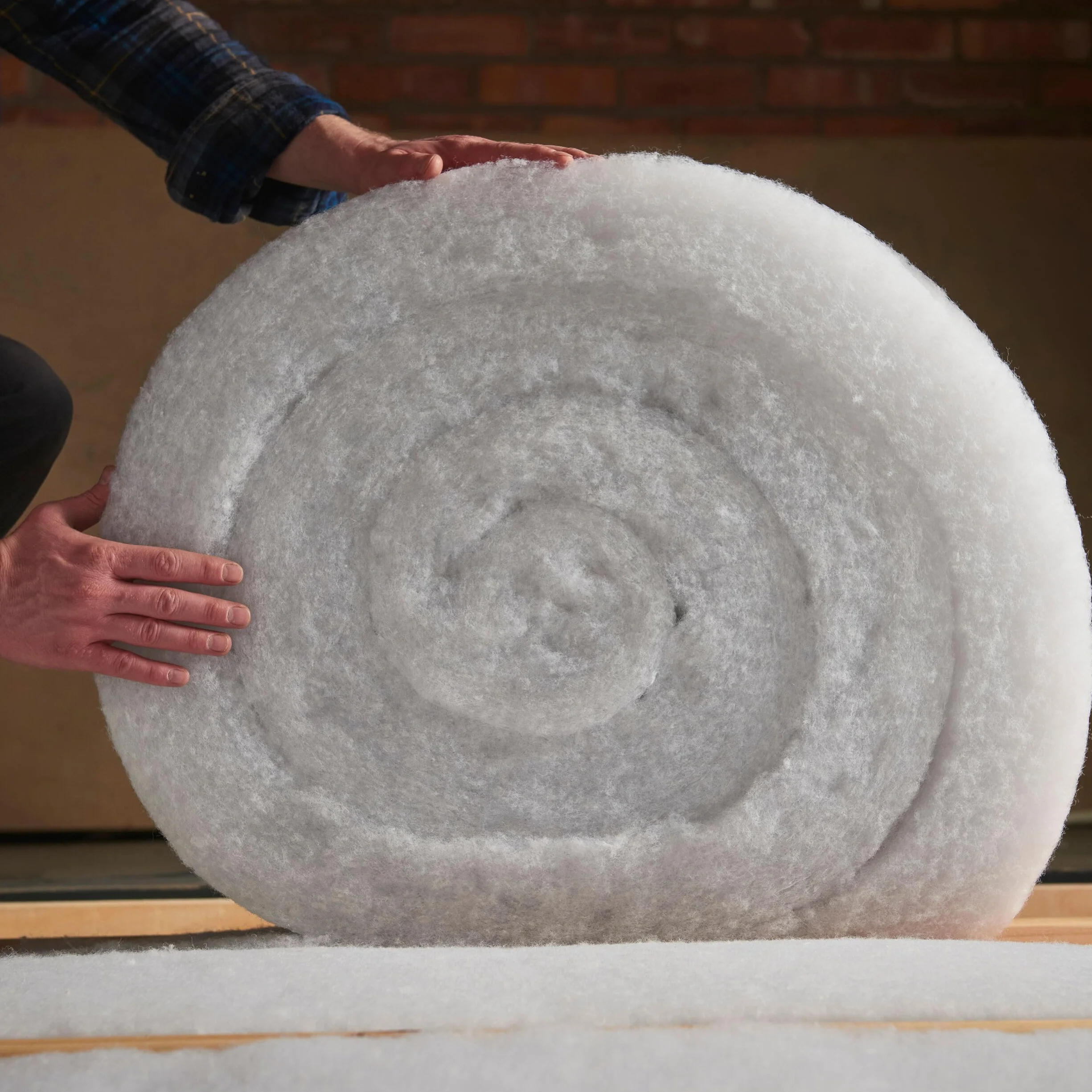 Rolka izolacyjna z wełny szklanej 5 m x 370 mm x 110 mm
