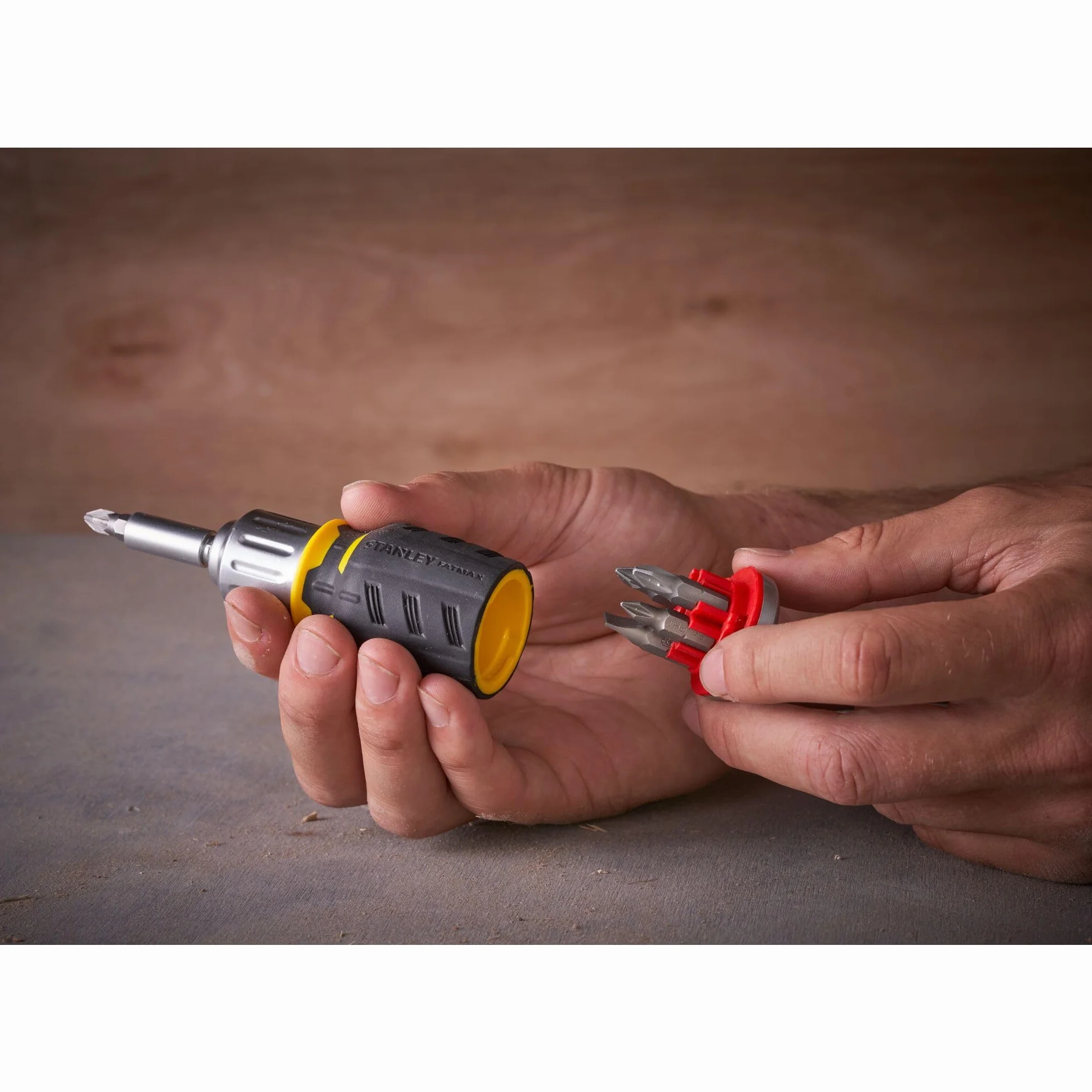 Stanley FatMax Śrubokręt mini wkrętak krótki z grzechotką na bity FMHT0-62688