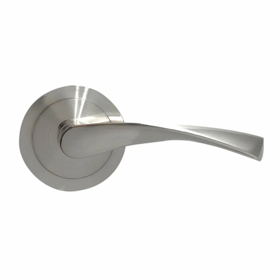 Zestaw klamek z szeroką rozetą 65 mm aluminiową rączką satynowy nikiel srebrny 135 x 65 x 65 mm