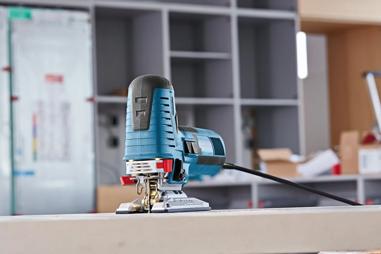 Bosch Professional wyrzynarka GST 160 CE z walizką L-BOXX