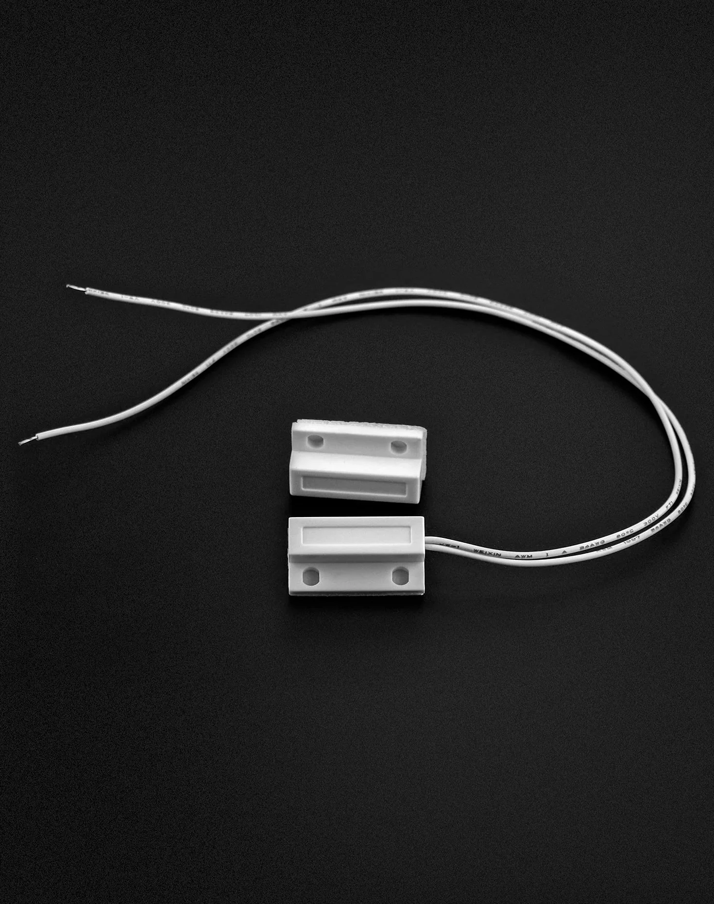 QWORK MC-38 Przewodowy Alarm Czujnika Kontaktu Drzwi Okiennej Bramy Przełącznik Magnetyczny NO