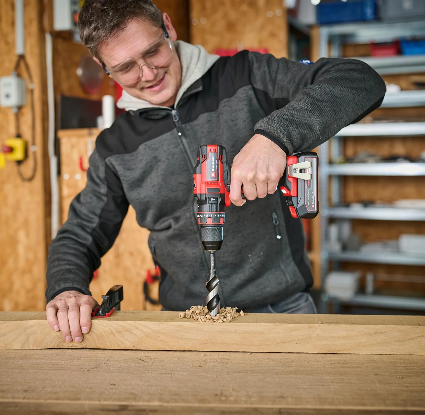 Einhell TE-CD 18/44 Li-i Akumulatorowa wiertarko-wkrętarka udarowa 18 V 44 Nm 2,5 Ah Power X-Change