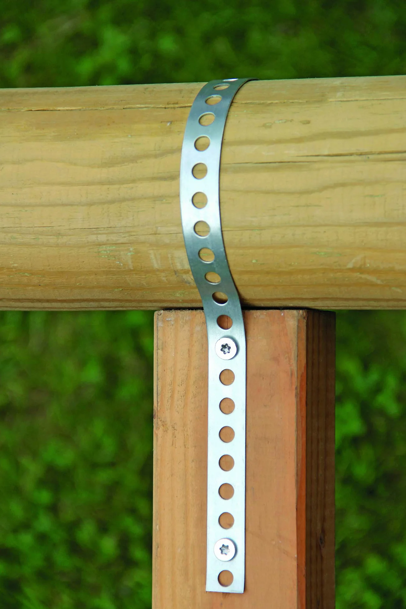 Alberts 334208 Taśma perforowana ocynkowana Sendzimira 17 mm x 10 m z kasetą odwijającą