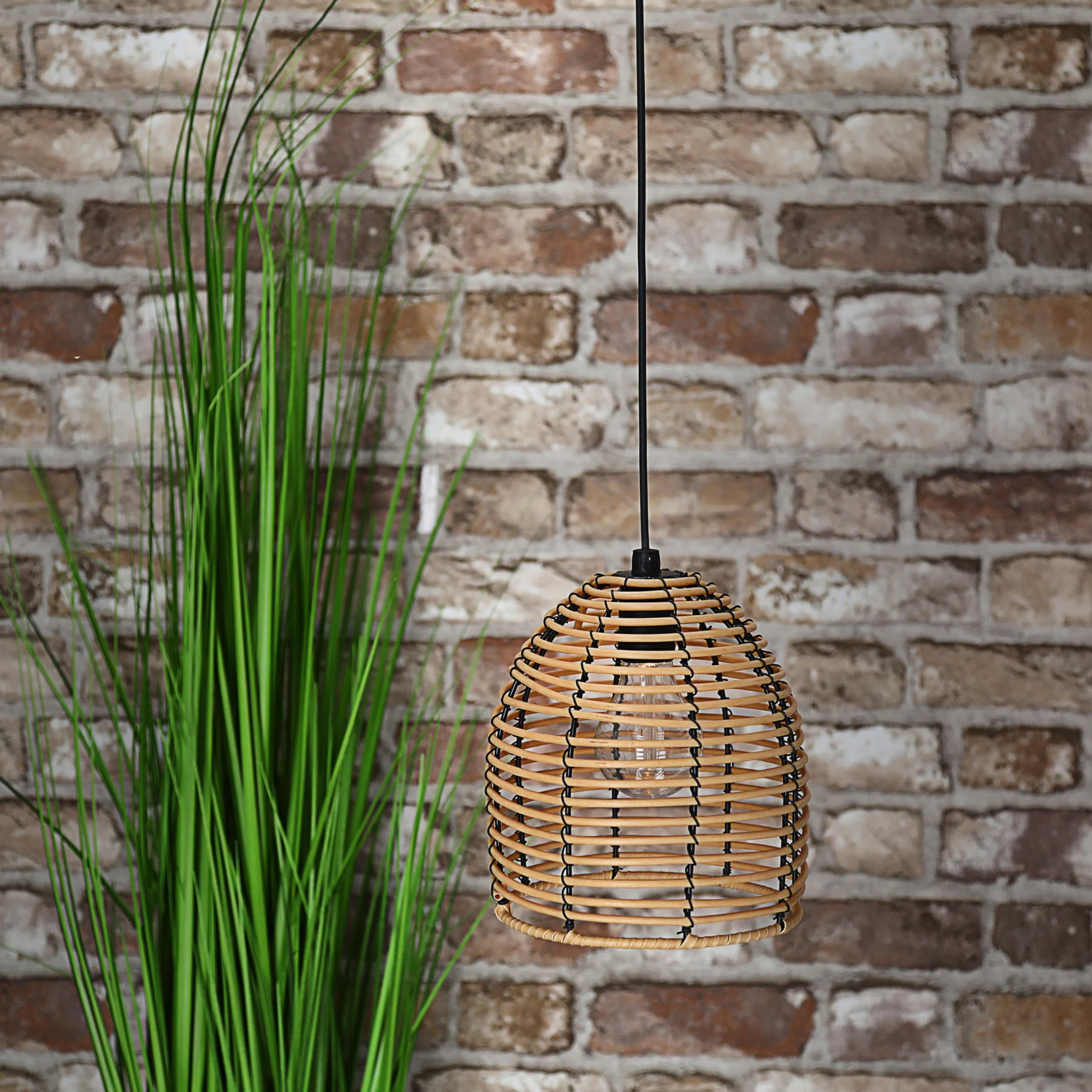 Lampa rattanowa LED, zasilana bateriami, 16 x 18 x 16 cm, ciepła biel, przewód zasilający 80 cm, lampa wisząca z funkcją timera, nadaje się do użytku na zewnątrz
