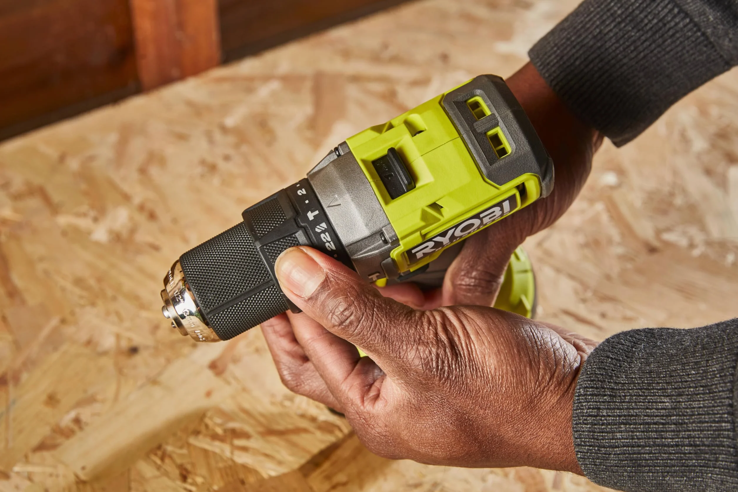 Ryobi Wiertarka udarowa bezszczotkowa 18V ONE+ Kompaktowa RPD18BL-2C20S