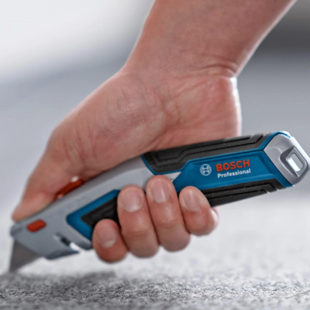 Bosch Professional nóż uniwersalny z wysuwanym ostrzem 3 ostrza trapezowe