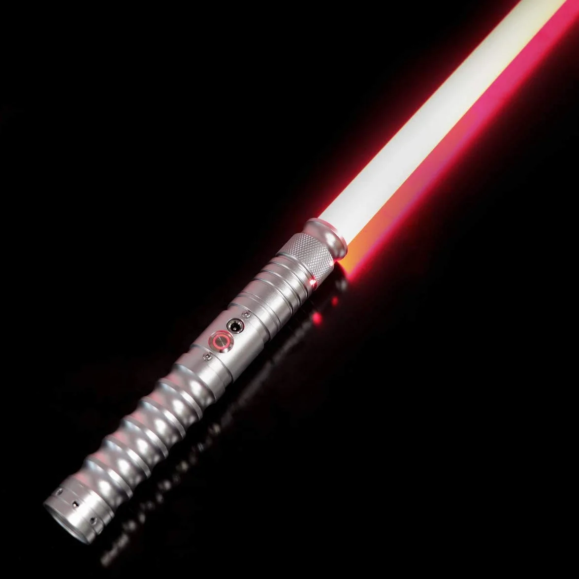Lightsaber Jedi Sith Aluminium Hilt 16 kolorów Zmiana LED Miecz Saber Stojak dla dorosłych