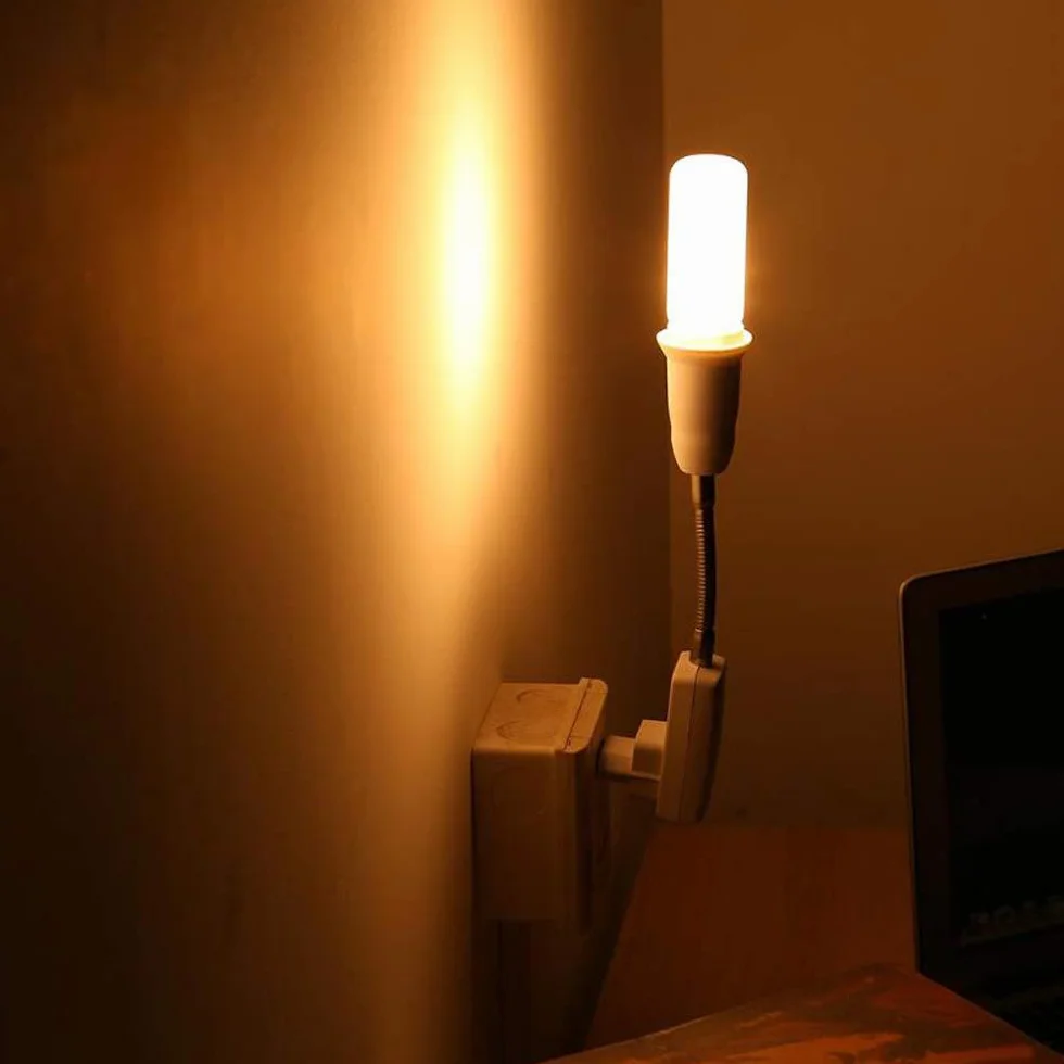 Akynite Reflektor E27 z przełącznikiem kuchennym, elastyczny bezprzewodowy uchwyt E27 z ramieniem, AC 230 V, adapter do wewnętrznej lampy ścianowej, szafka nocna