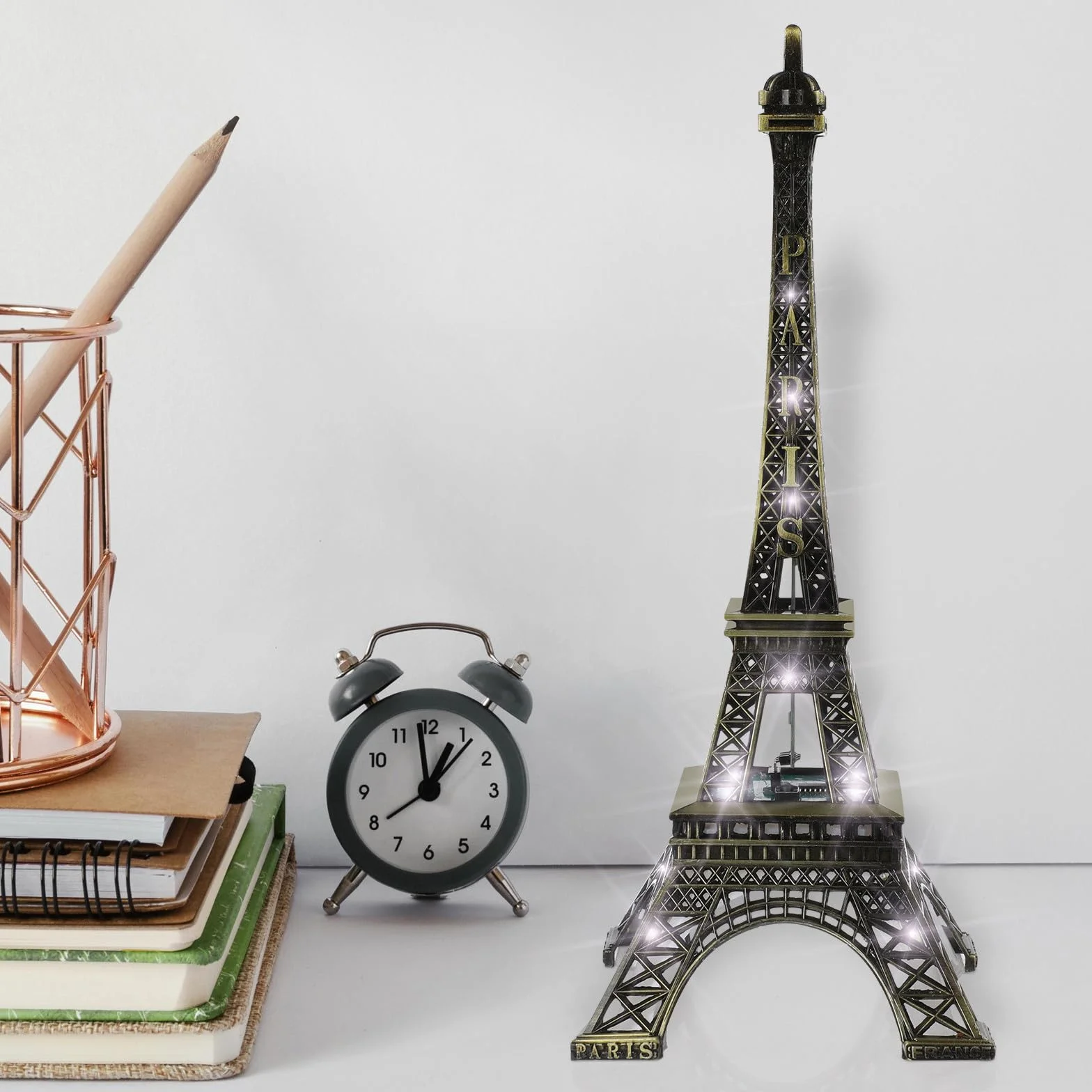 Lampa LED Wieża Eiffel Dekoracyjna Metal Stare Złoto Romantyczna Świetlna Prezent